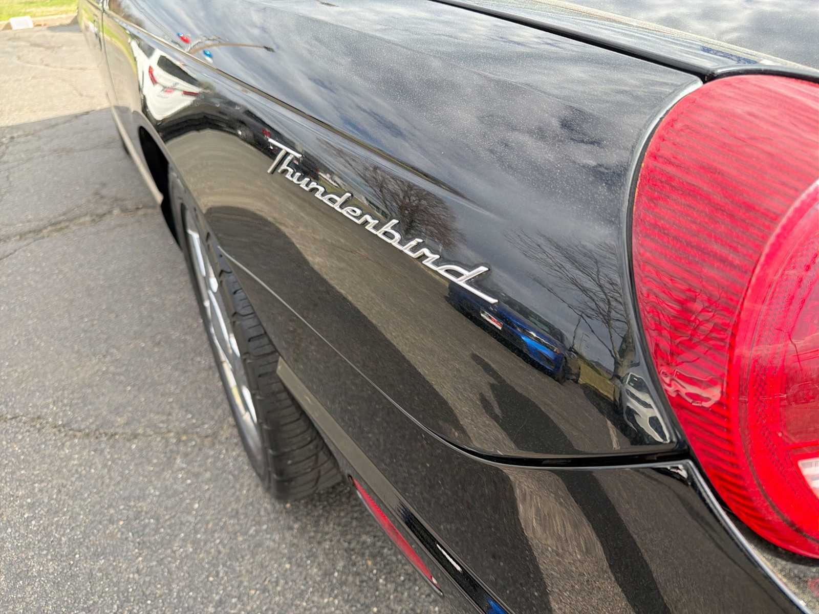 Thumbnail: 2002 Ford Thunderbird - 15