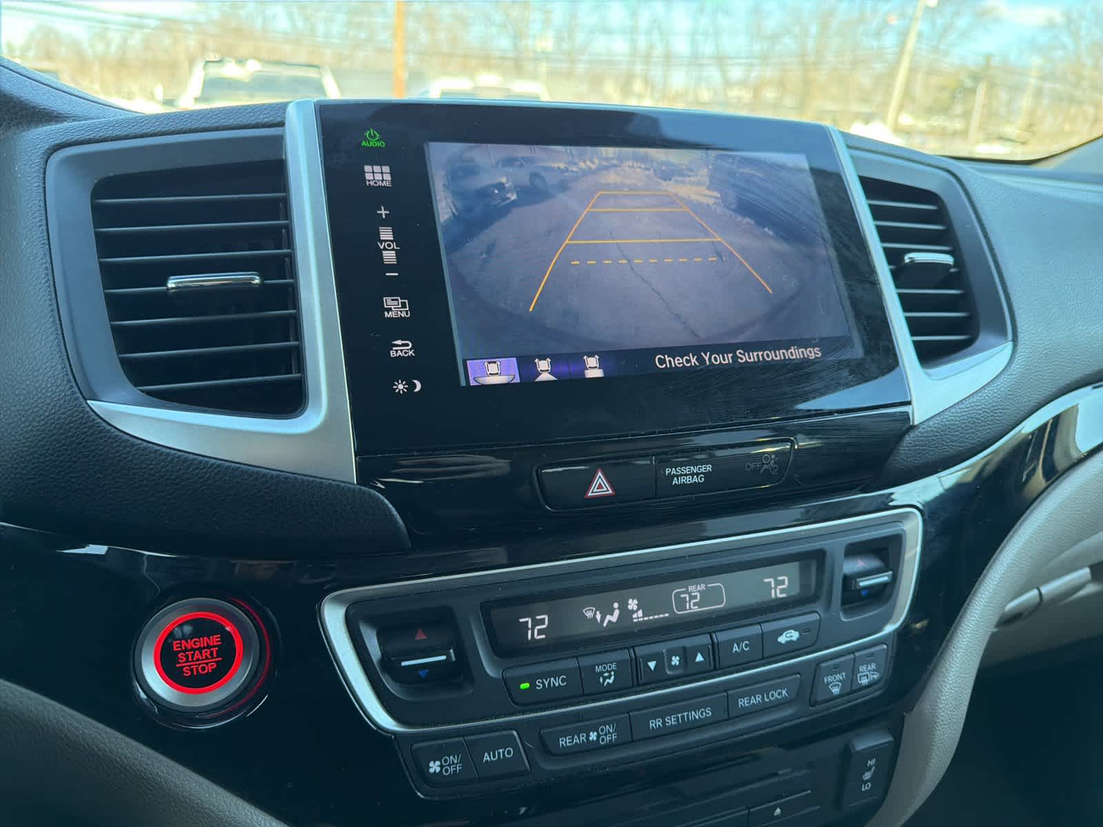 Thumbnail: 2016 Honda Pilot - 15