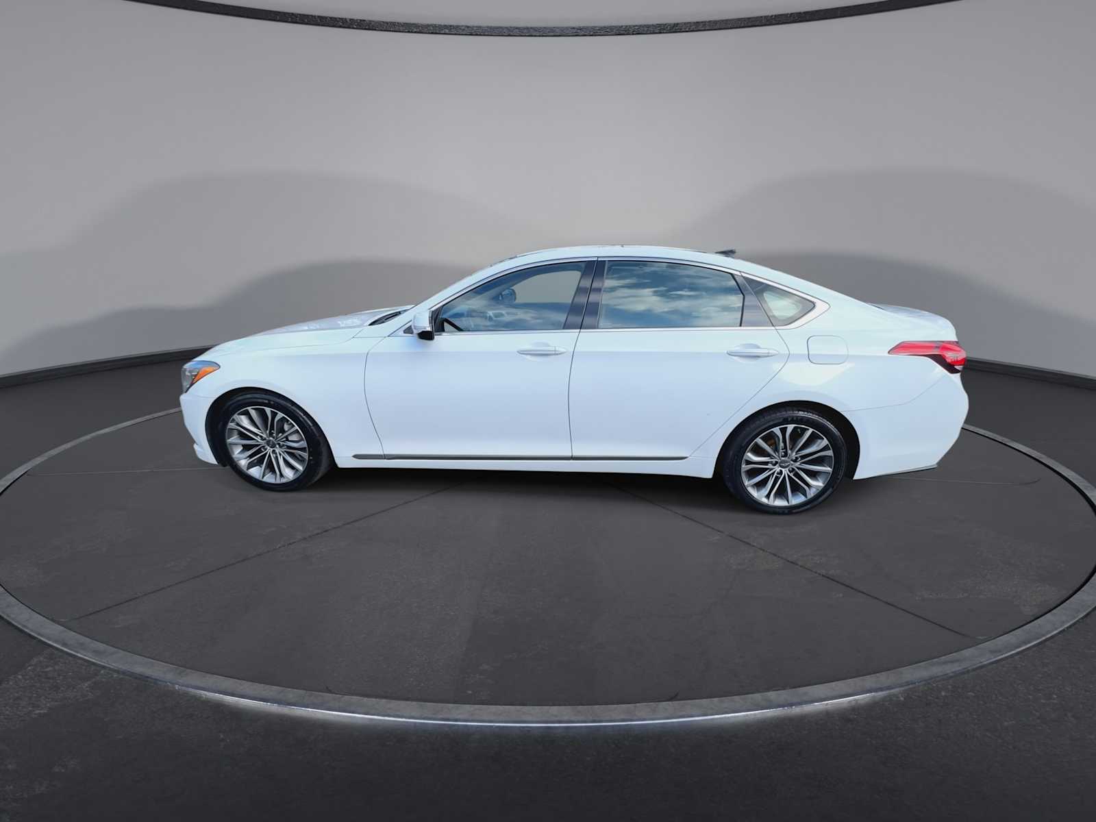 Thumbnail: 2015 Hyundai Genesis - 5
