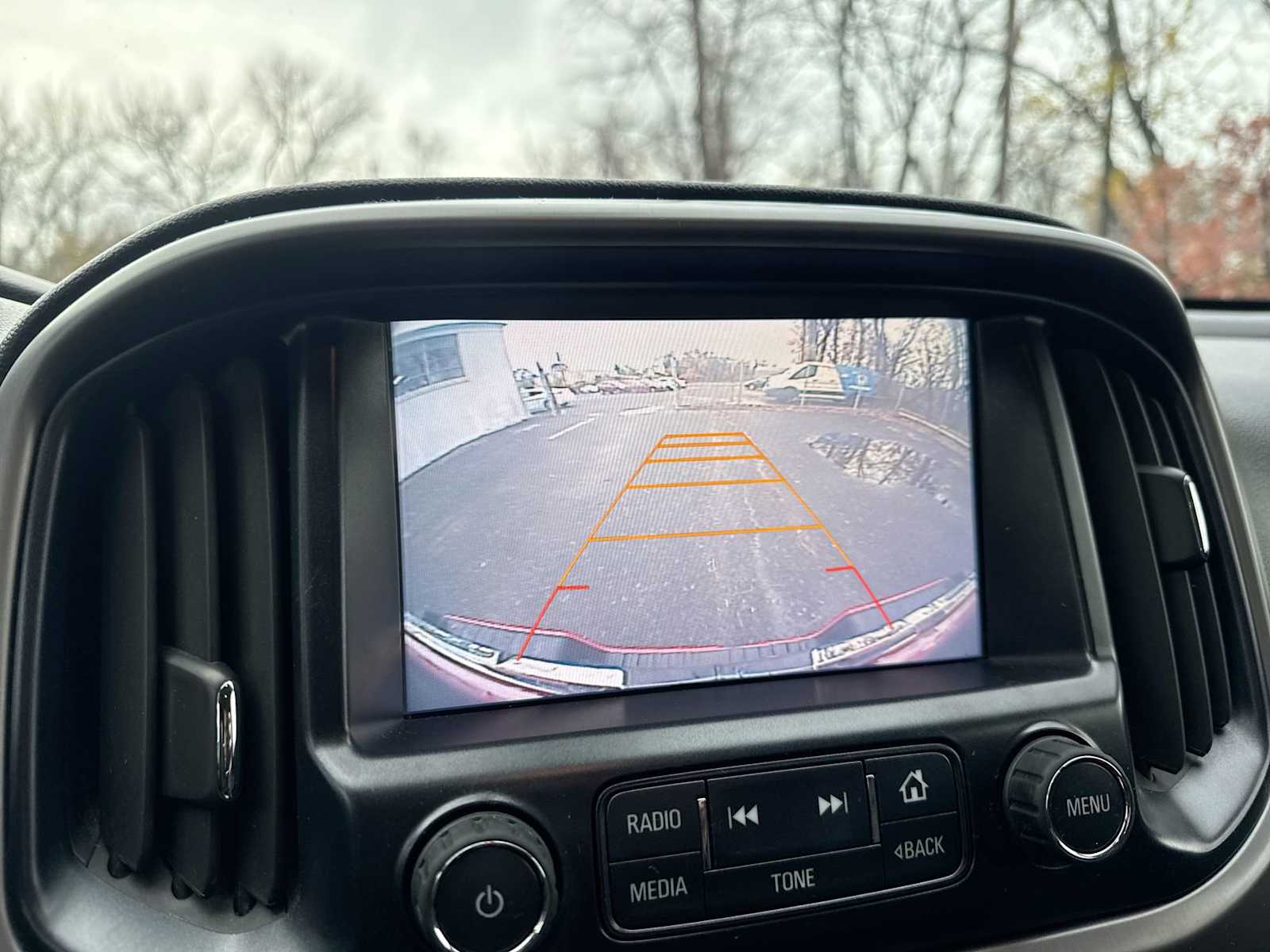 Thumbnail: 2016 GMC Canyon - 25