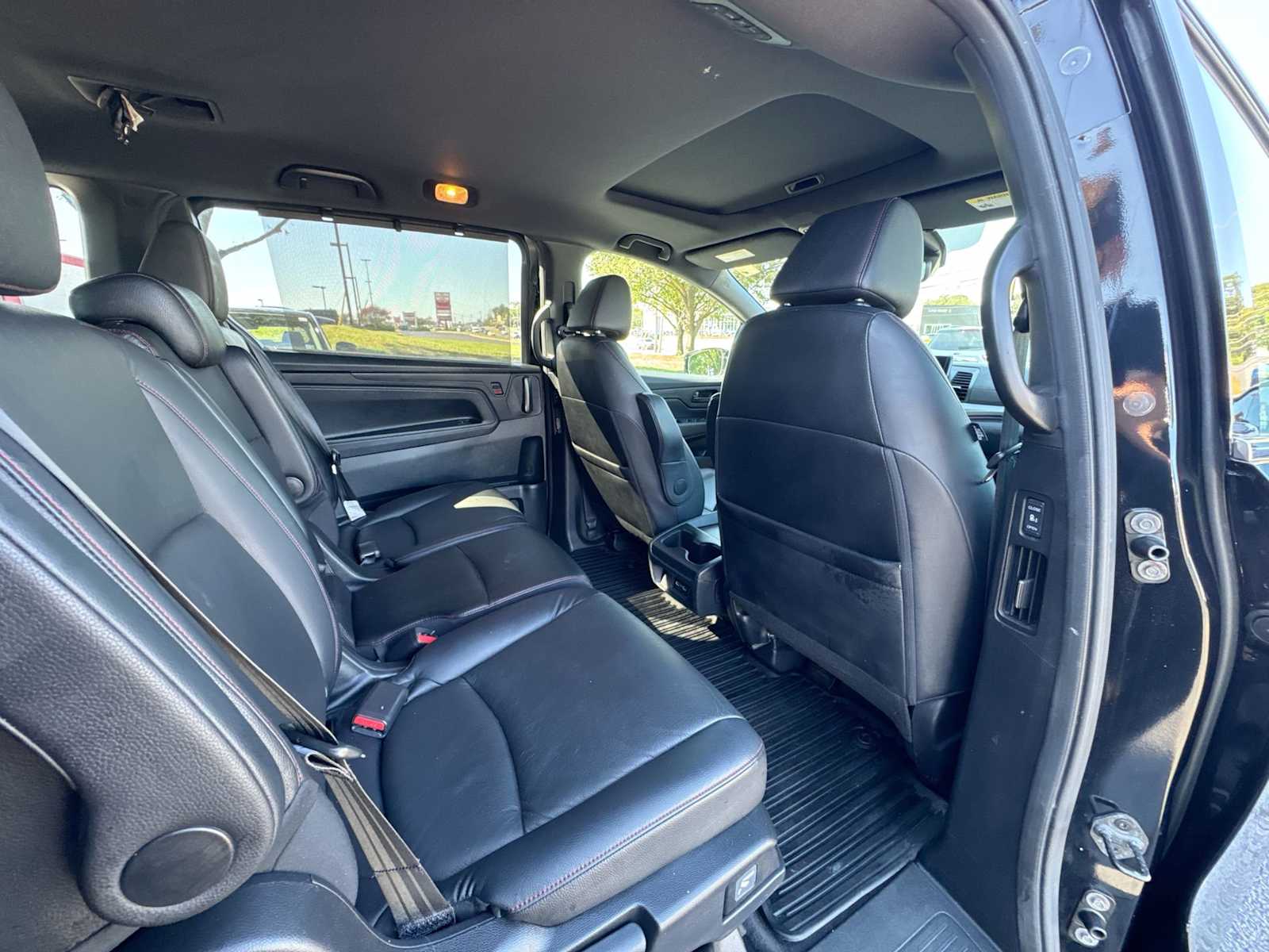 Thumbnail: 2023 Honda Odyssey - 14