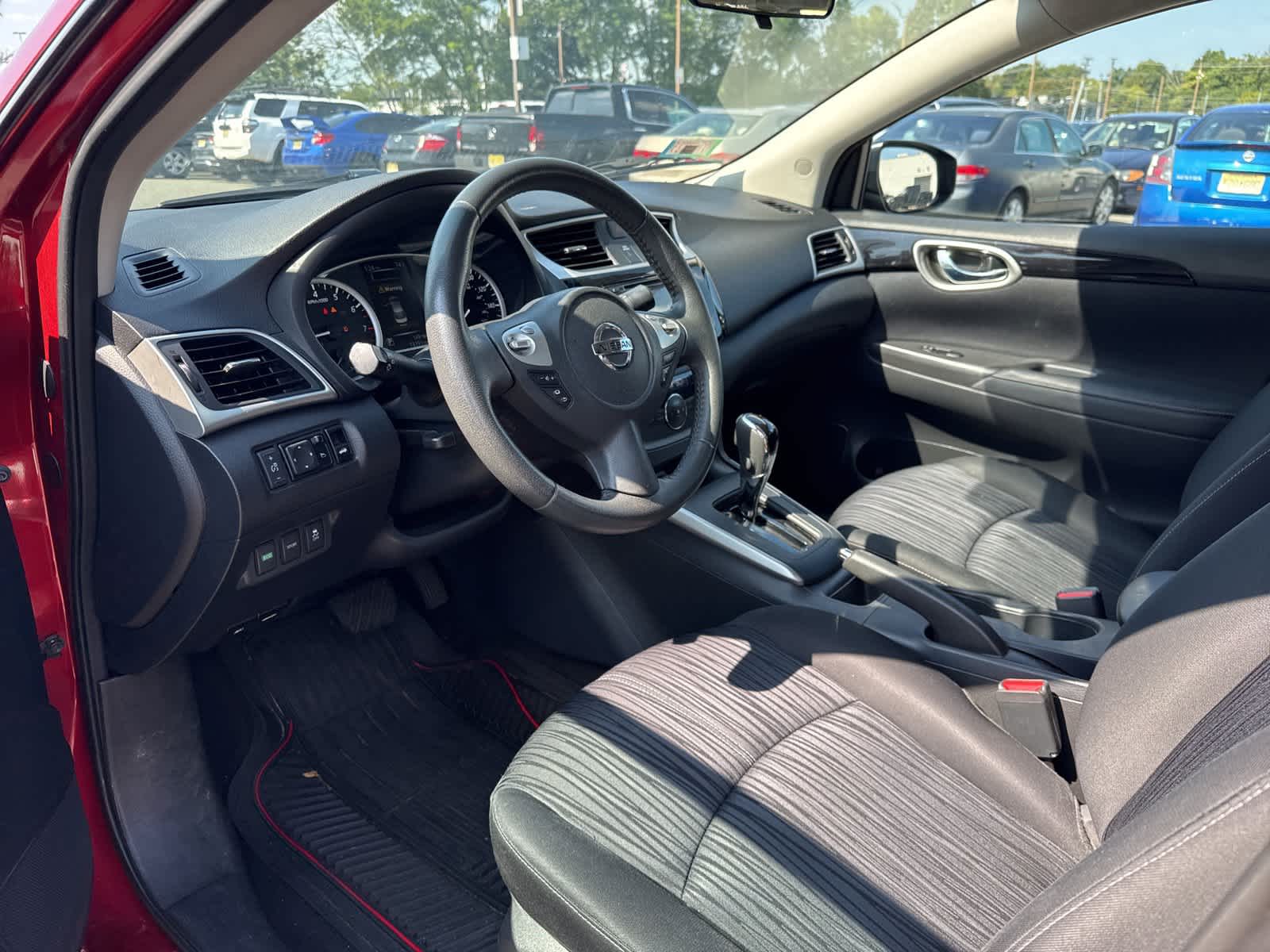 Thumbnail: 2018 Nissan Sentra - 11