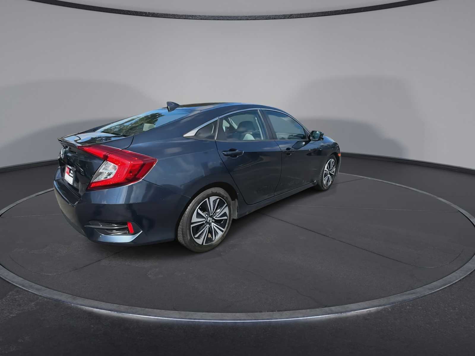 Thumbnail: 2017 Honda Civic - 8