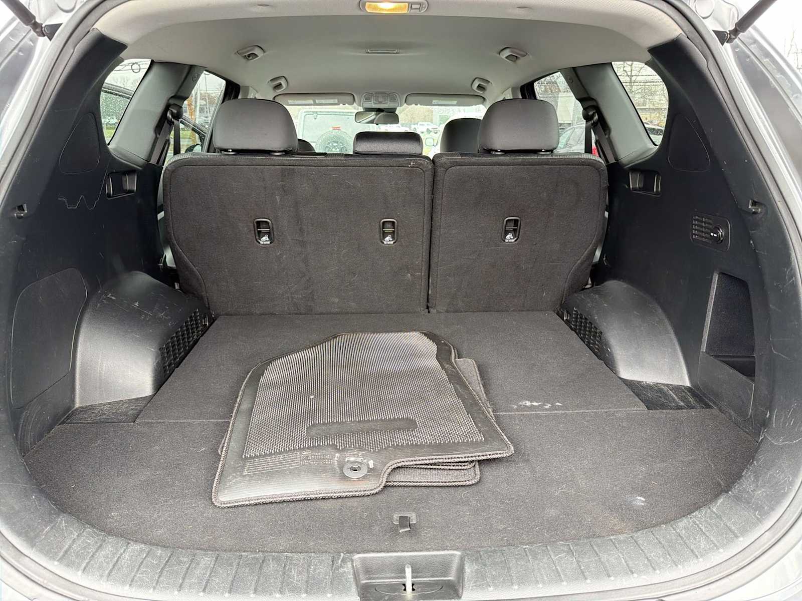 Thumbnail: 2019 Hyundai Santa Fe - 31