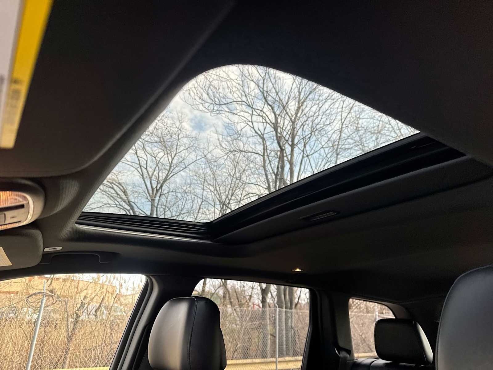 Thumbnail: 2017 Jeep Grand Cherokee - 23