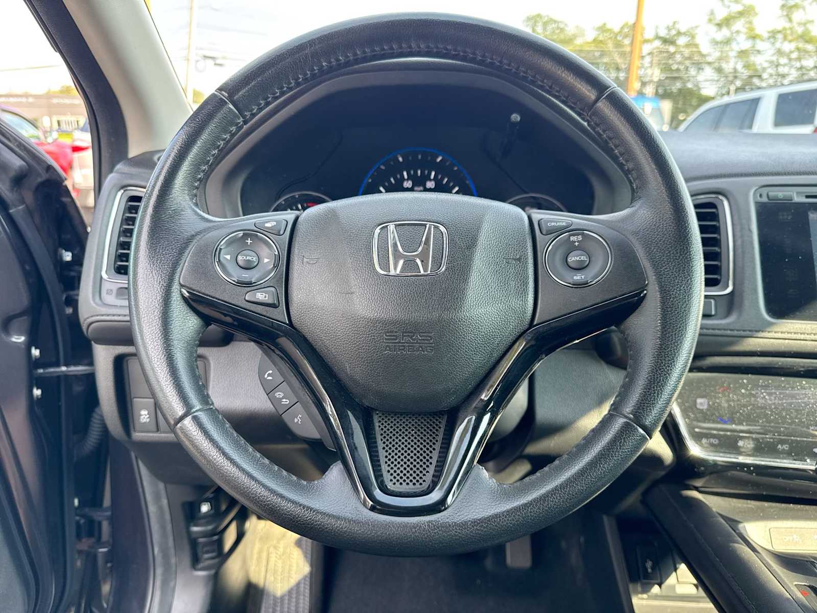 Thumbnail: 2016 Honda HR-V - 24