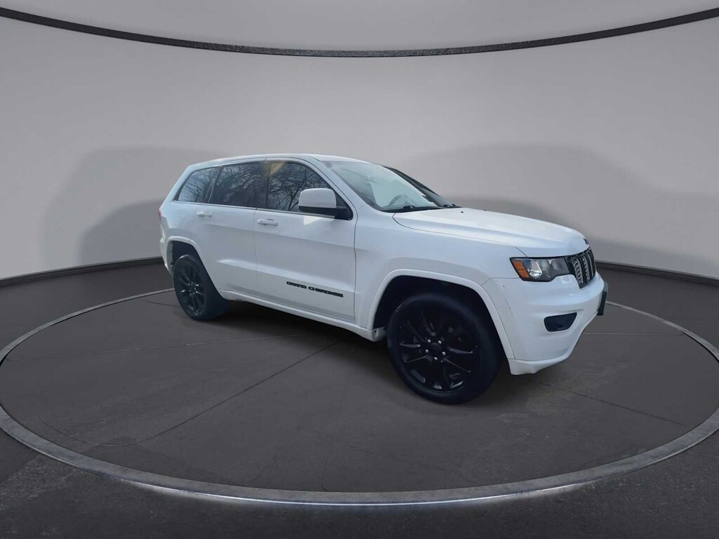 Used 2017 Jeep Grand Cherokee Laredo 4x4 SUV