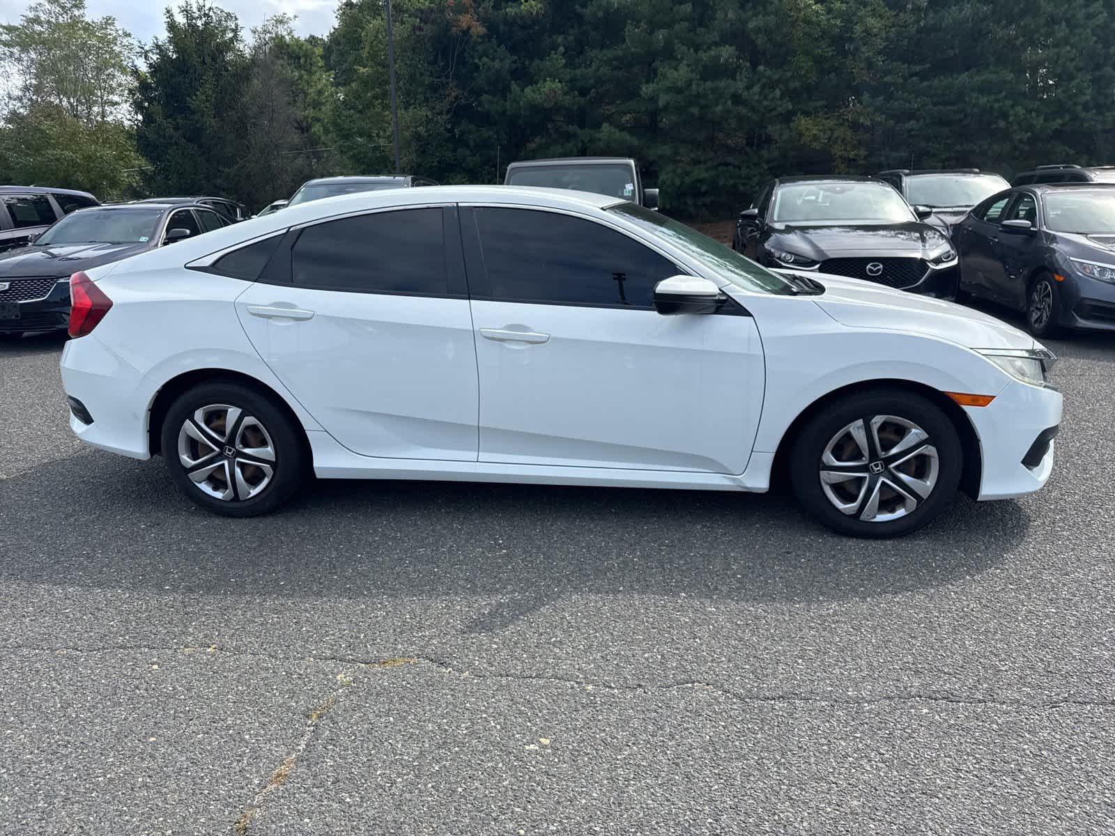 Thumbnail: 2016 Honda Civic - 6