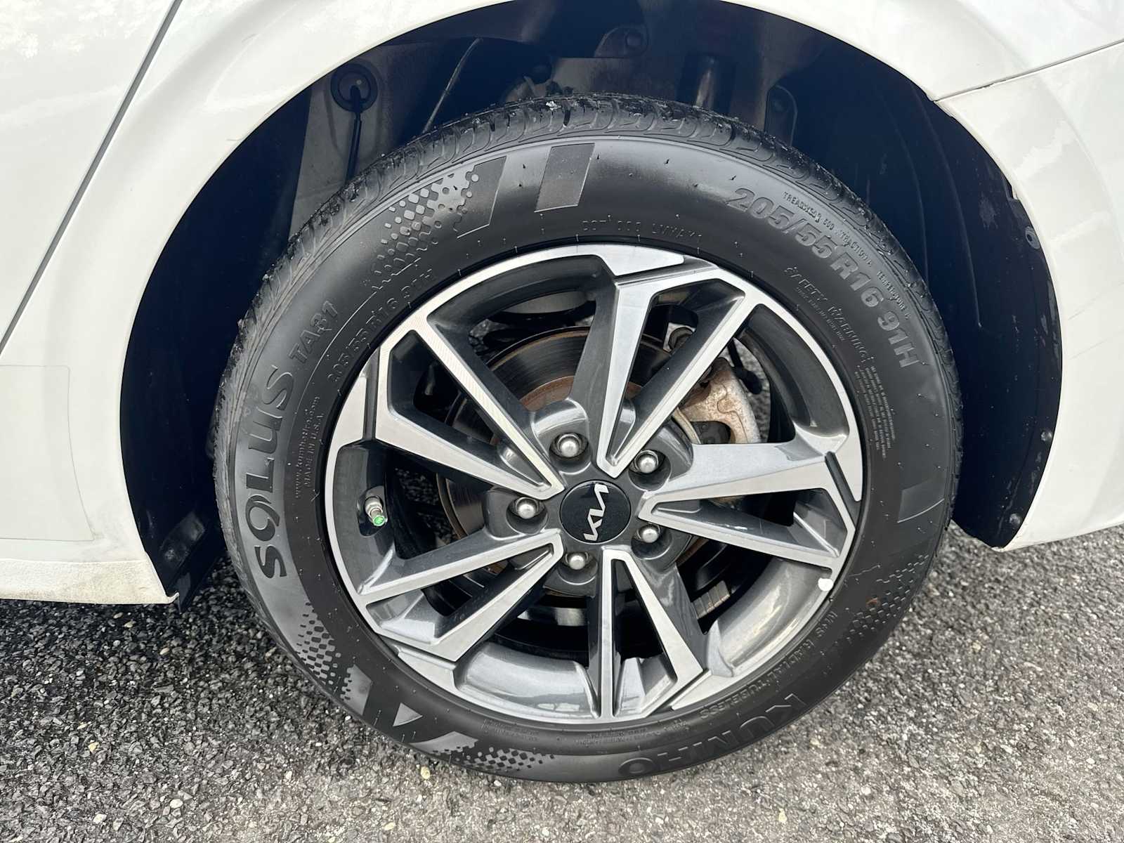 Thumbnail: 2022 Kia Forte - 19