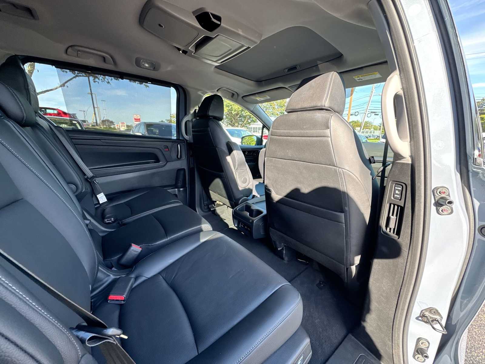 Thumbnail: 2023 Honda Odyssey - 14