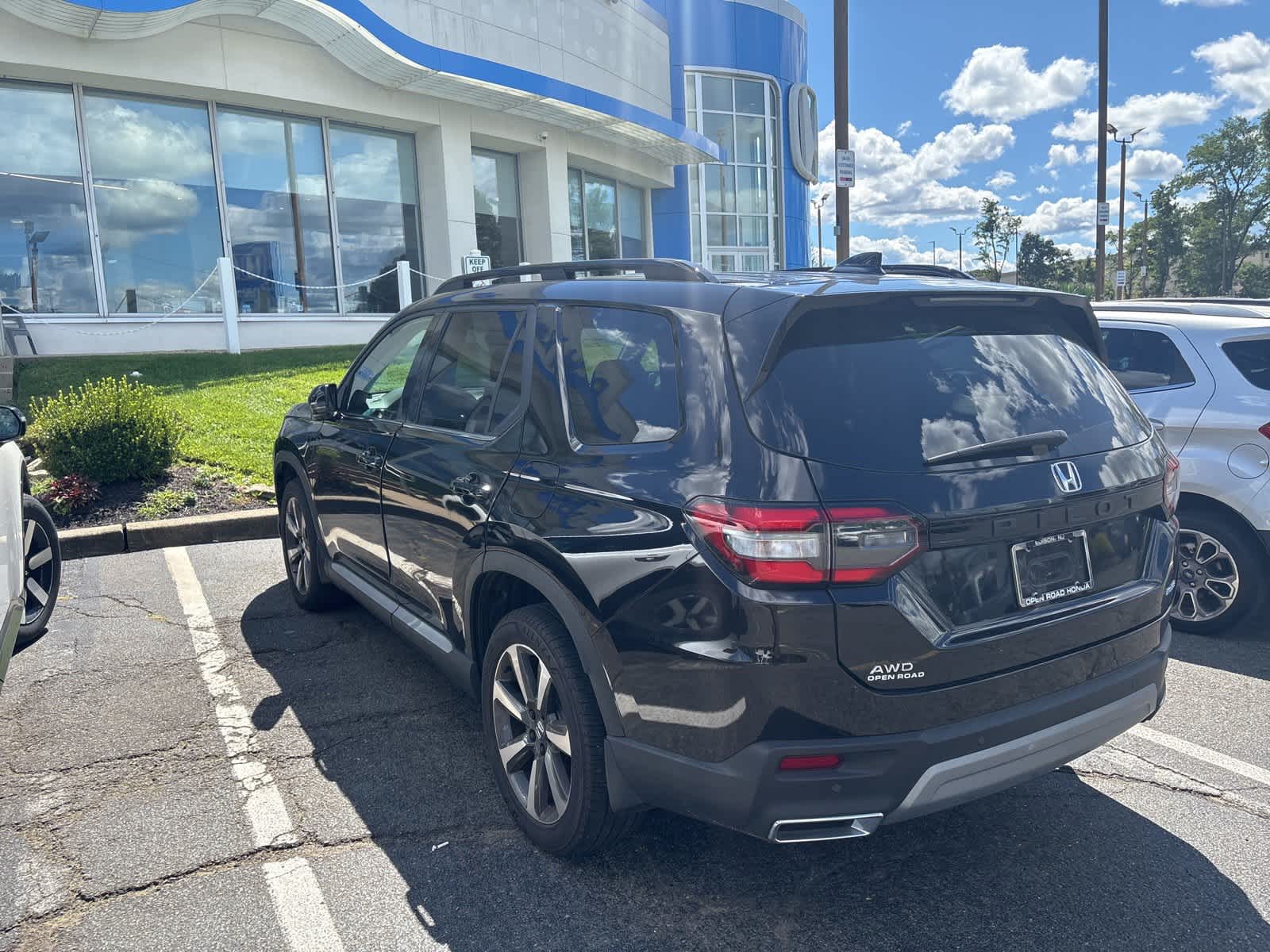 Thumbnail: 2025 Honda Pilot - 4