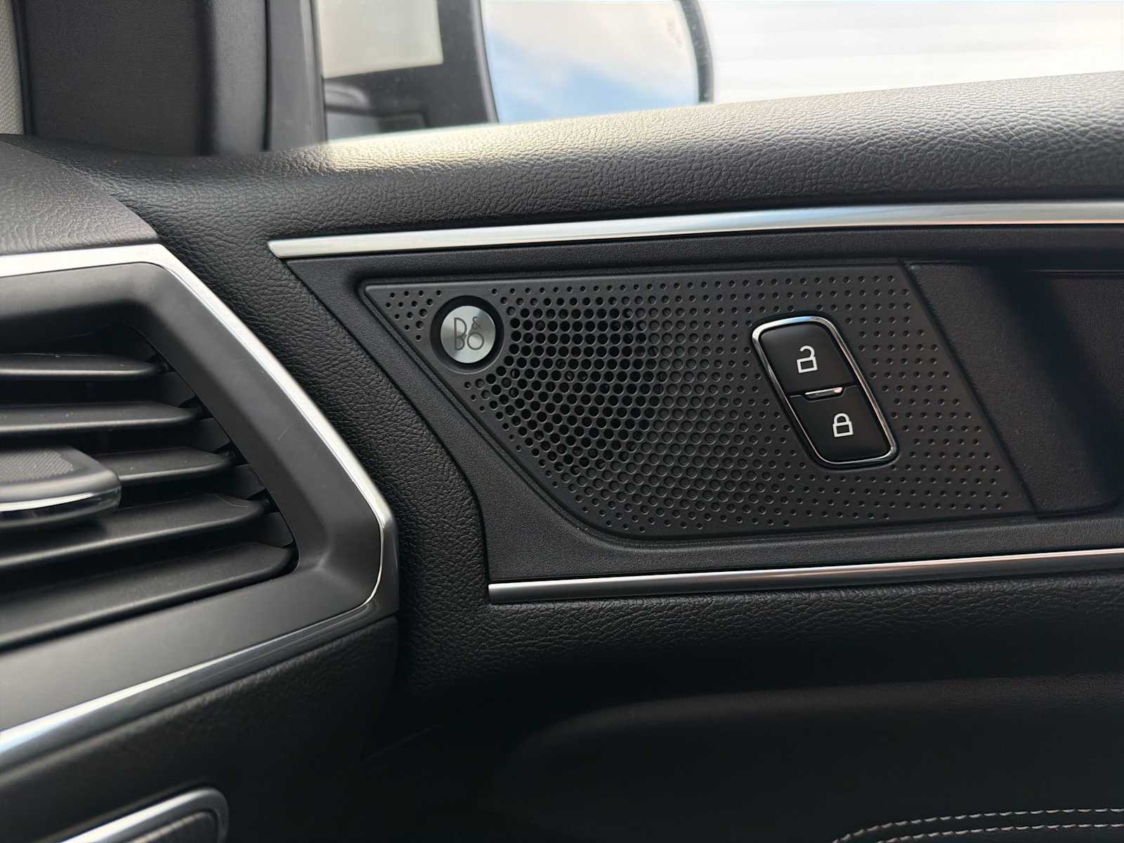 Thumbnail: 2019 Ford Edge - 30