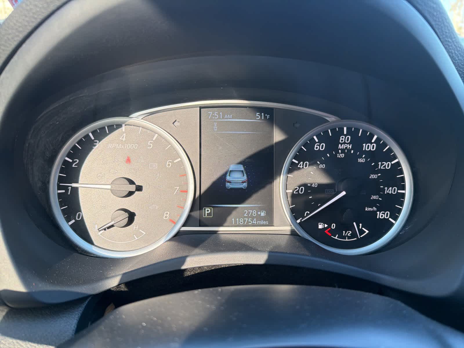 Thumbnail: 2018 Nissan Sentra - 18