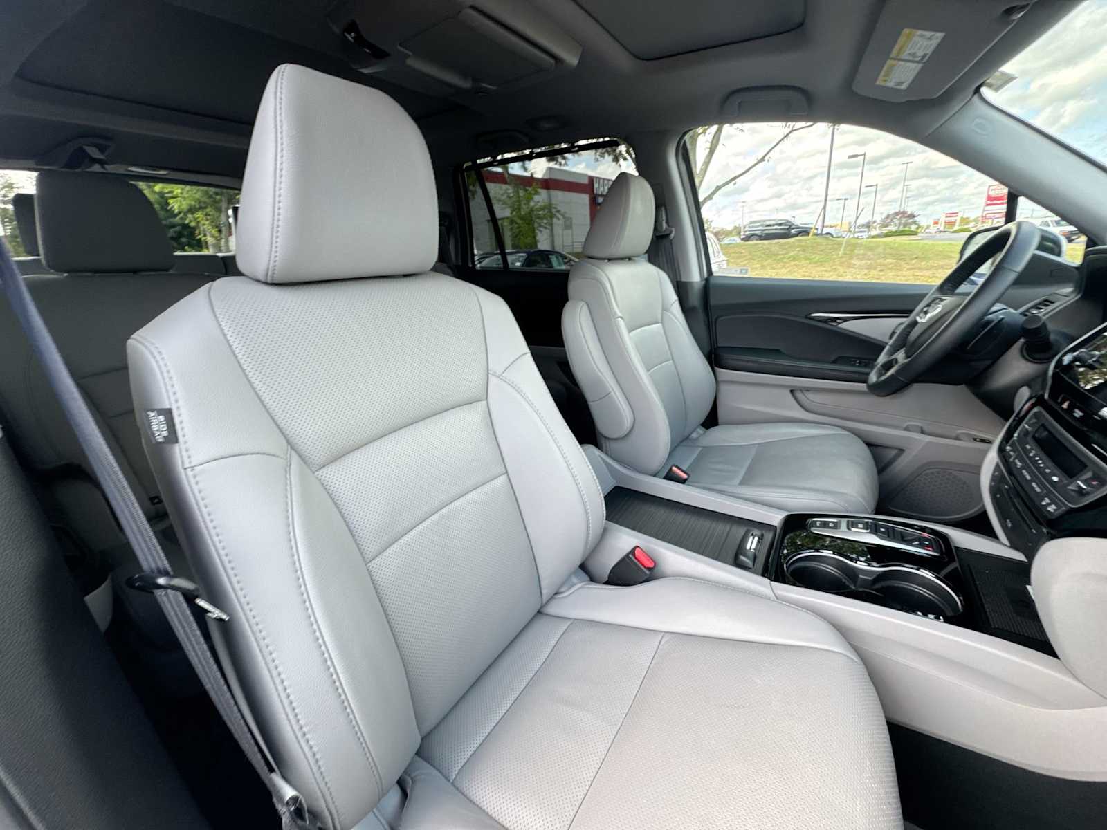 Thumbnail: 2022 Honda Pilot - 17