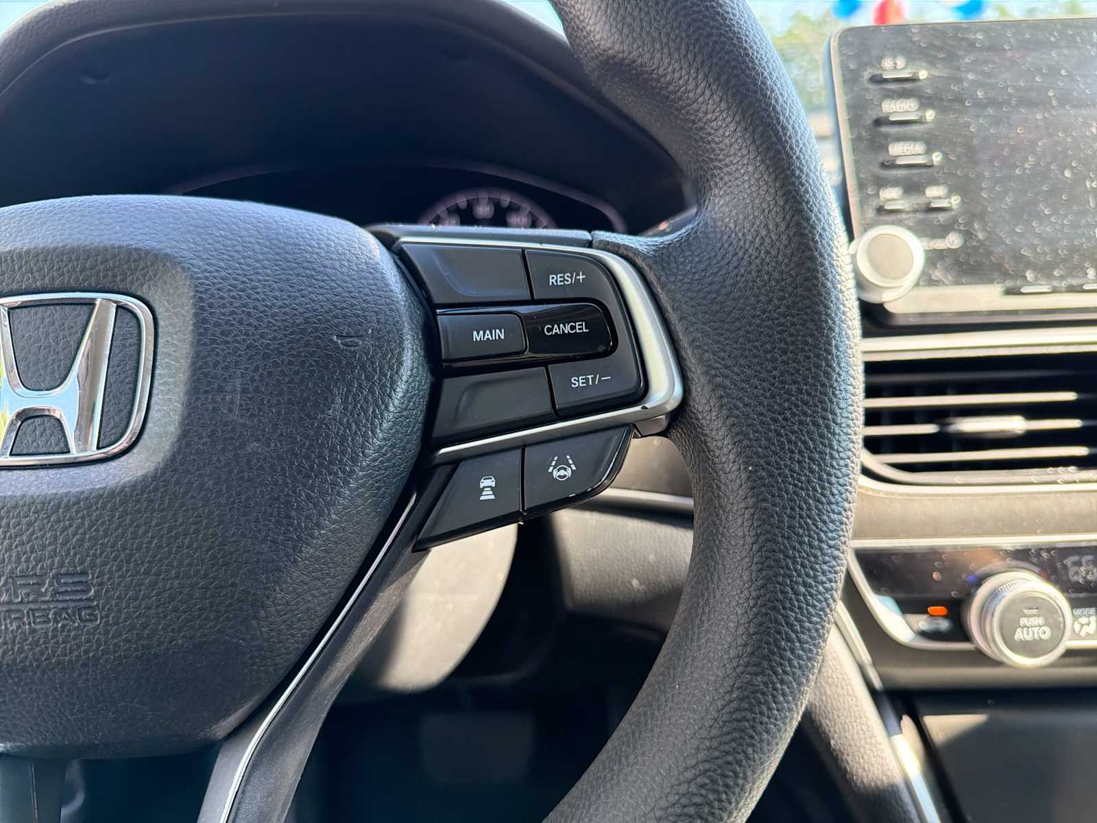 Thumbnail: 2018 Honda Accord - 25