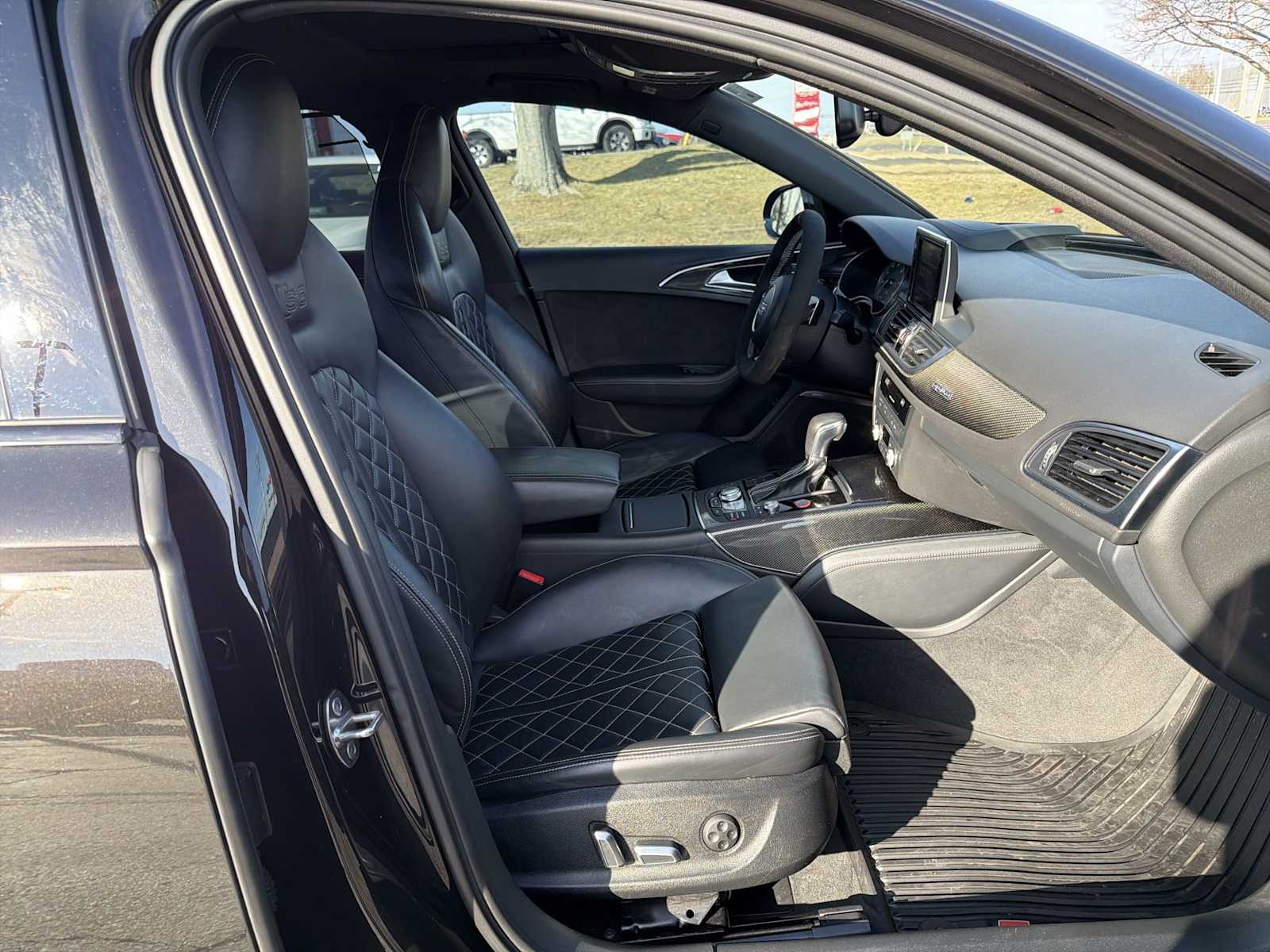 Thumbnail: 2016 Audi S6 - 15