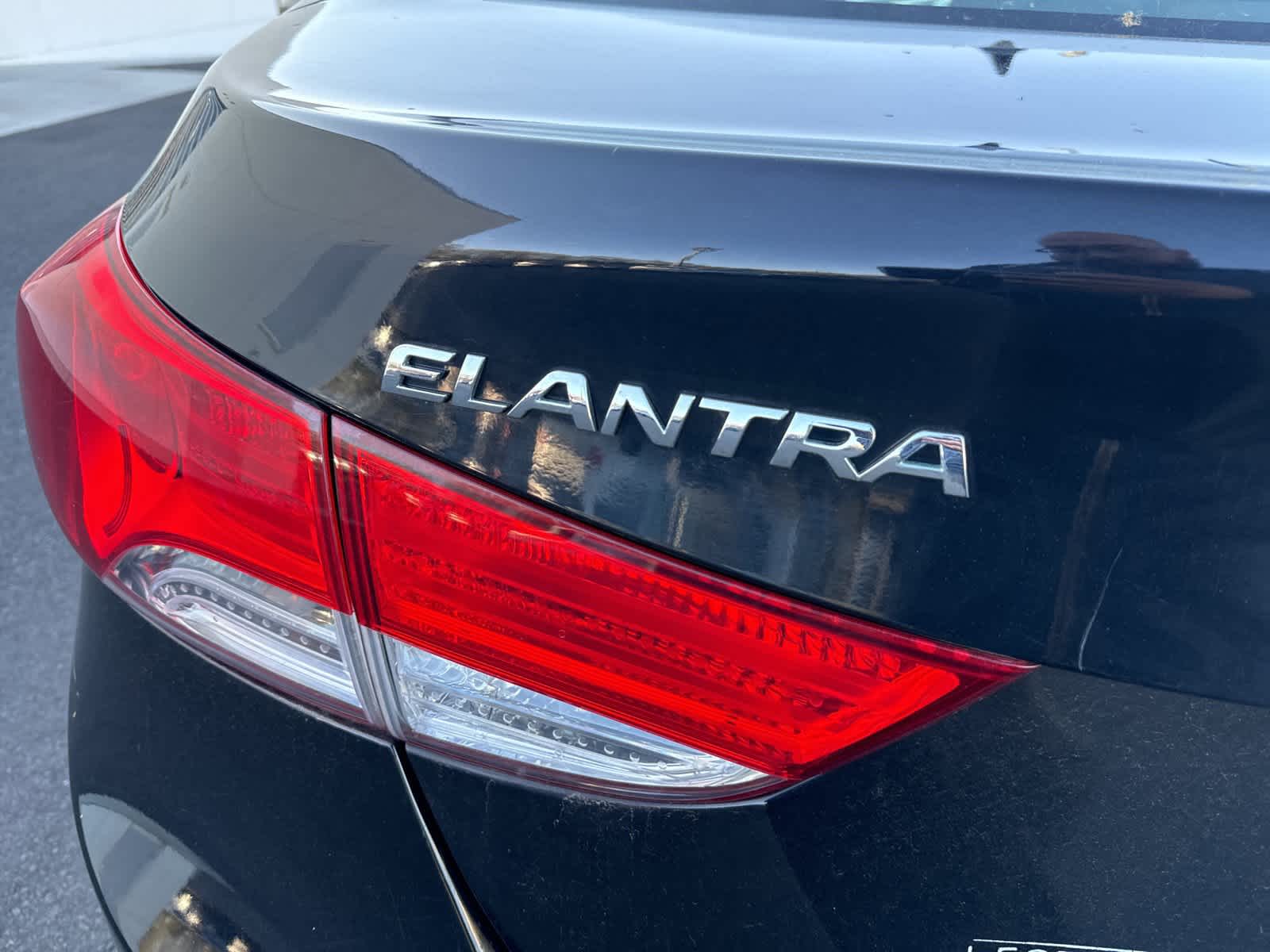 2012 Hyundai Elantra Limited Edition 7