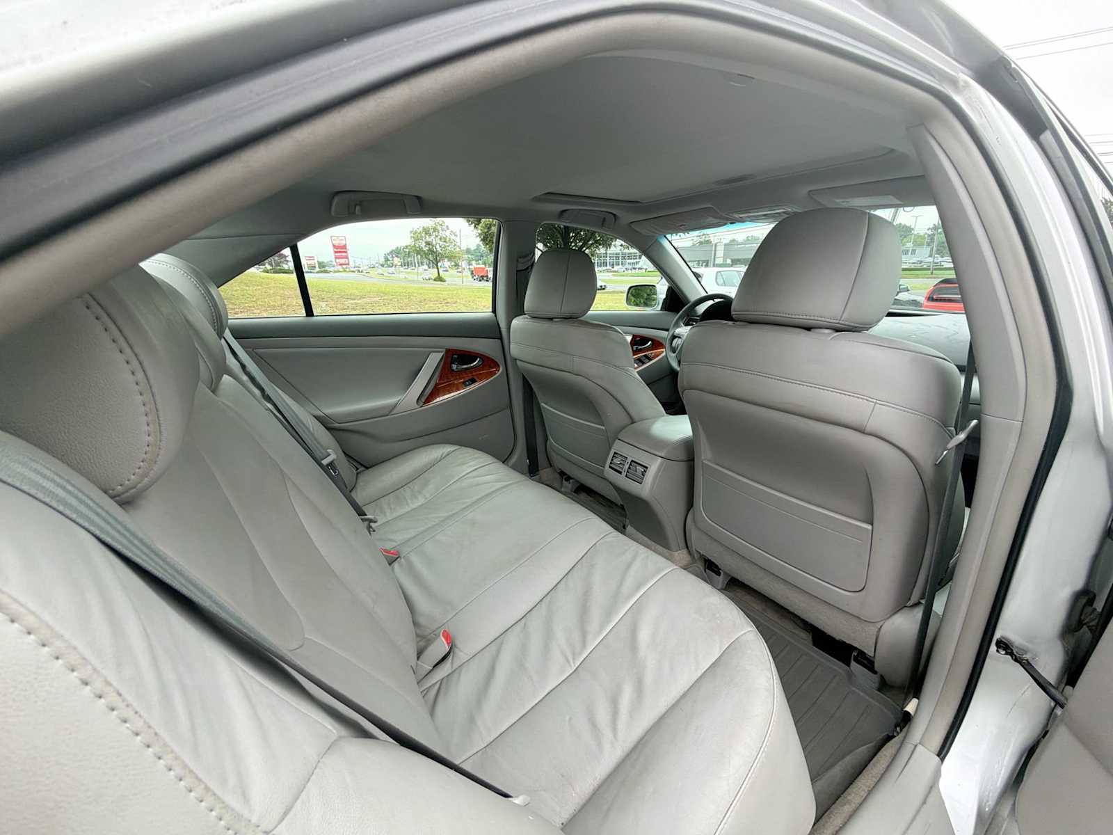 Thumbnail: 2010 Toyota Camry - 14