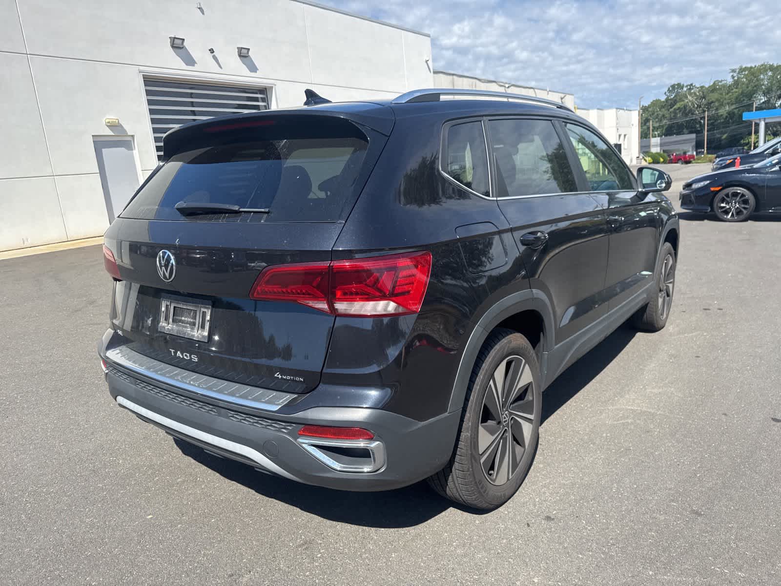 Thumbnail: 2023 Volkswagen Taos - 5