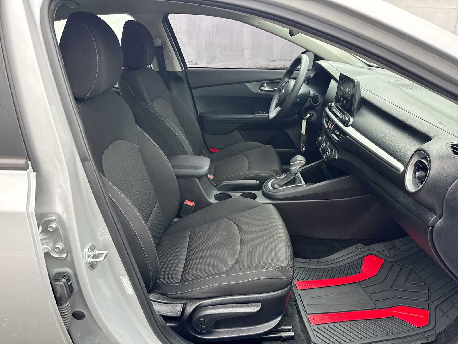 Thumbnail: 2021 Kia Forte - 15