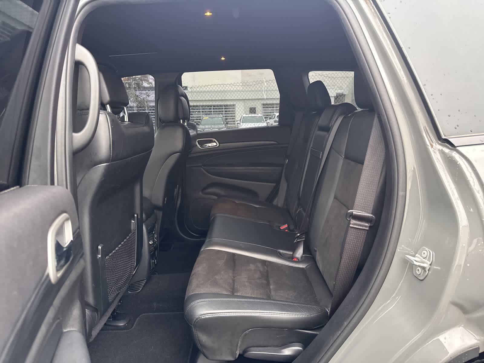 Thumbnail: 2020 Jeep Grand Cherokee - 10