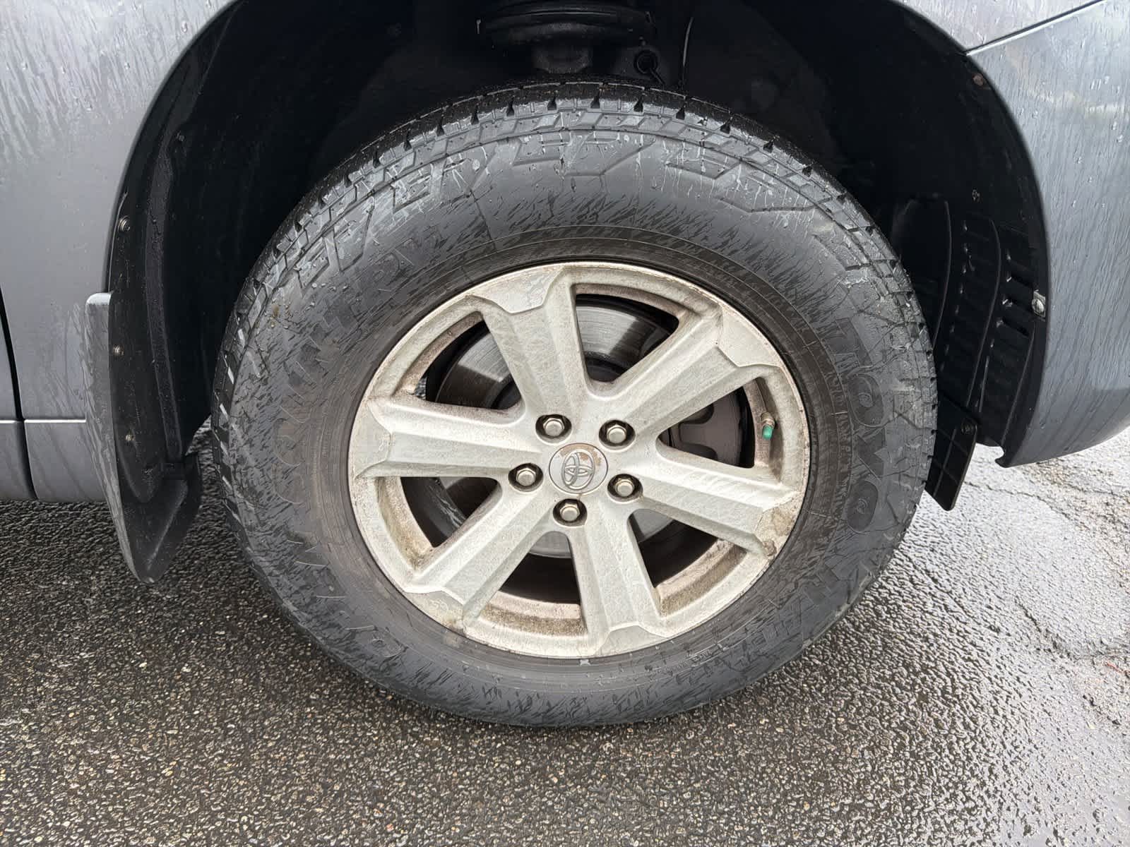 Thumbnail: 2010 Toyota Highlander - 27