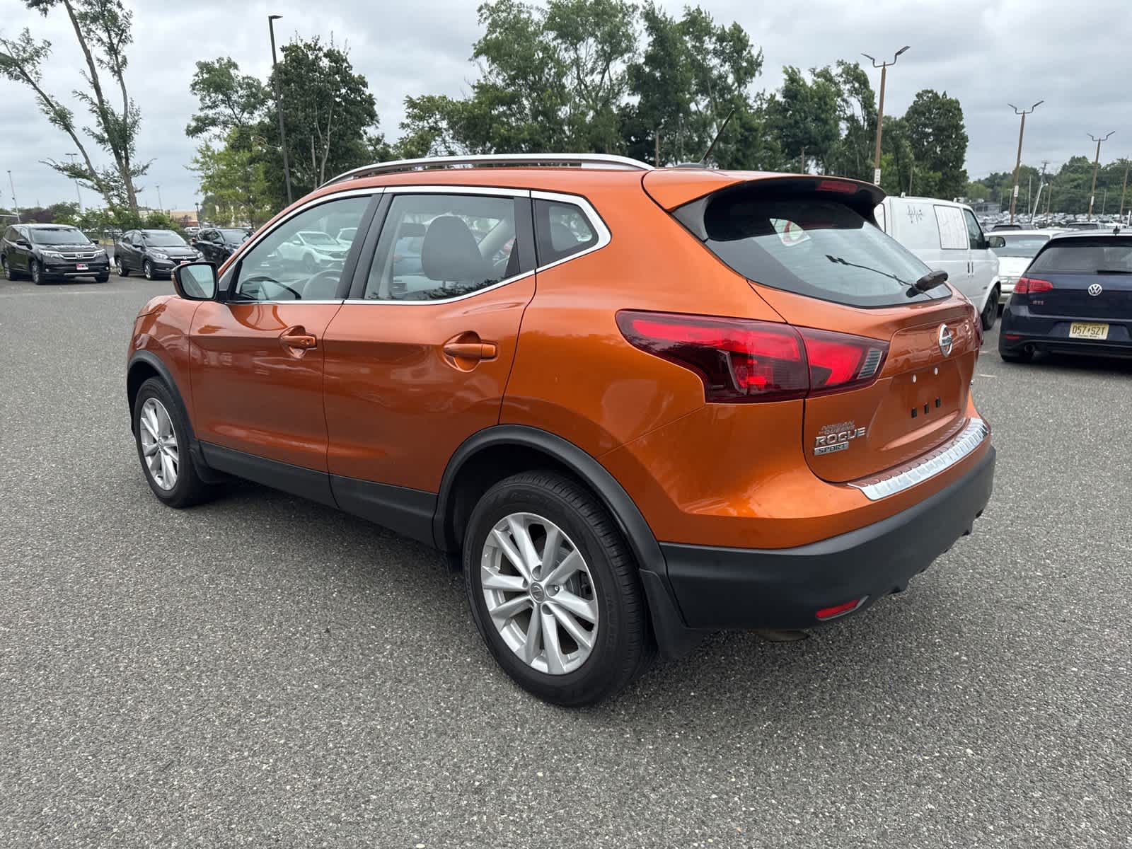 Thumbnail: 2017 Nissan Rogue Sport - 3