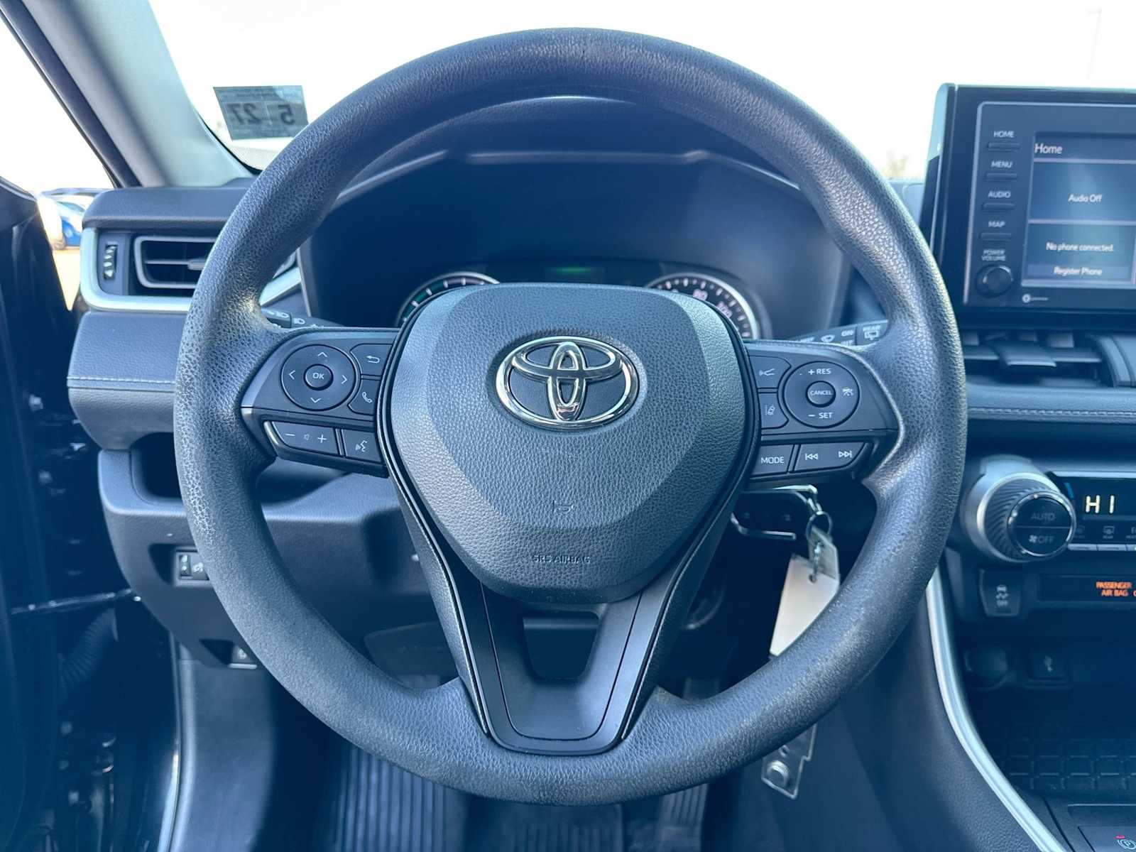 Thumbnail: 2022 Toyota RAV4 - 23