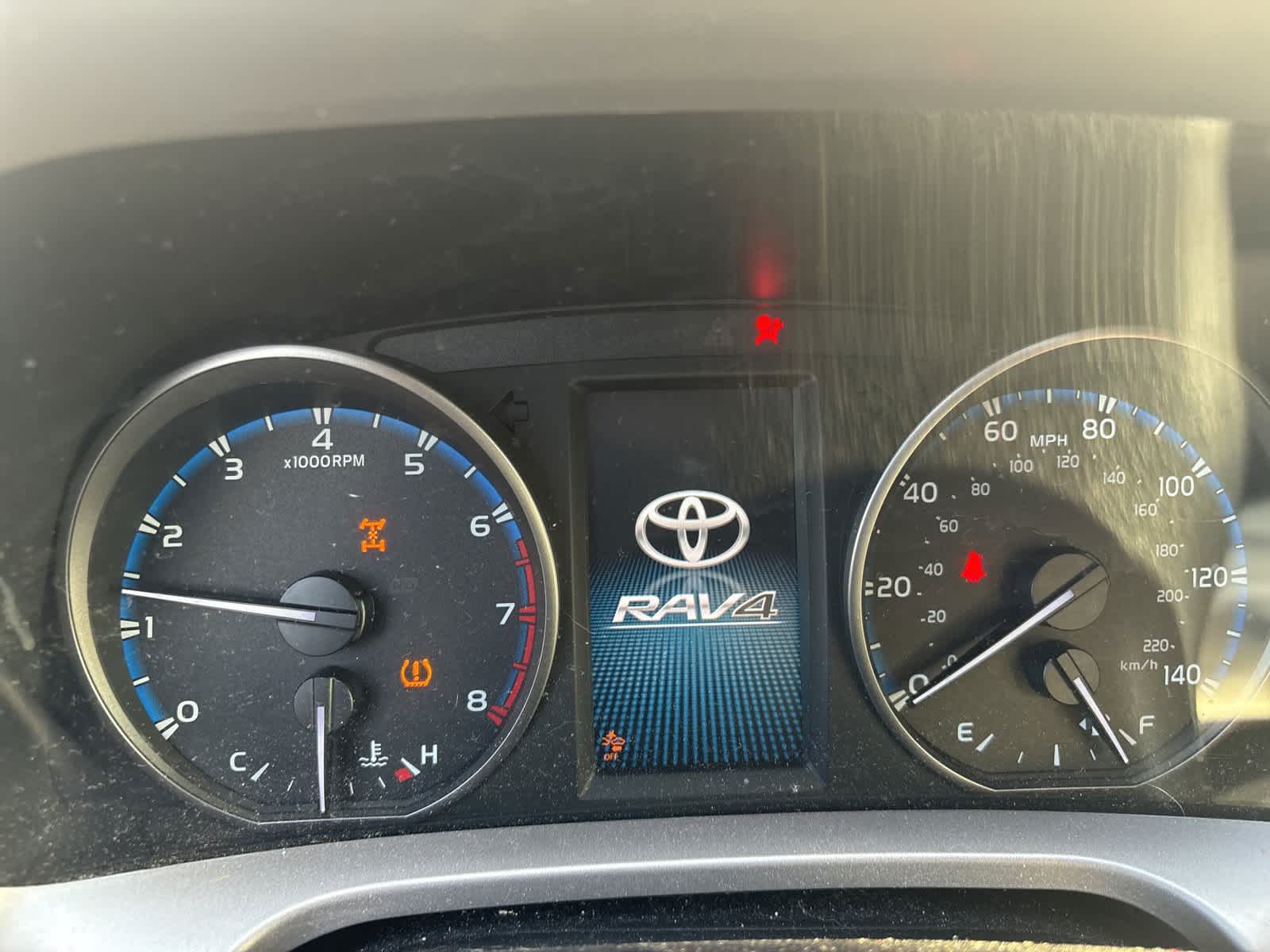 Thumbnail: 2017 Toyota RAV4 - 13