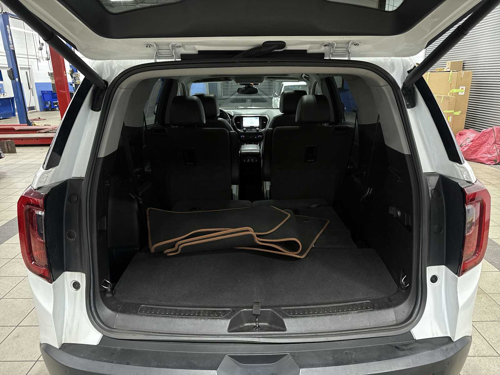 Thumbnail: 2022 GMC Acadia - 11