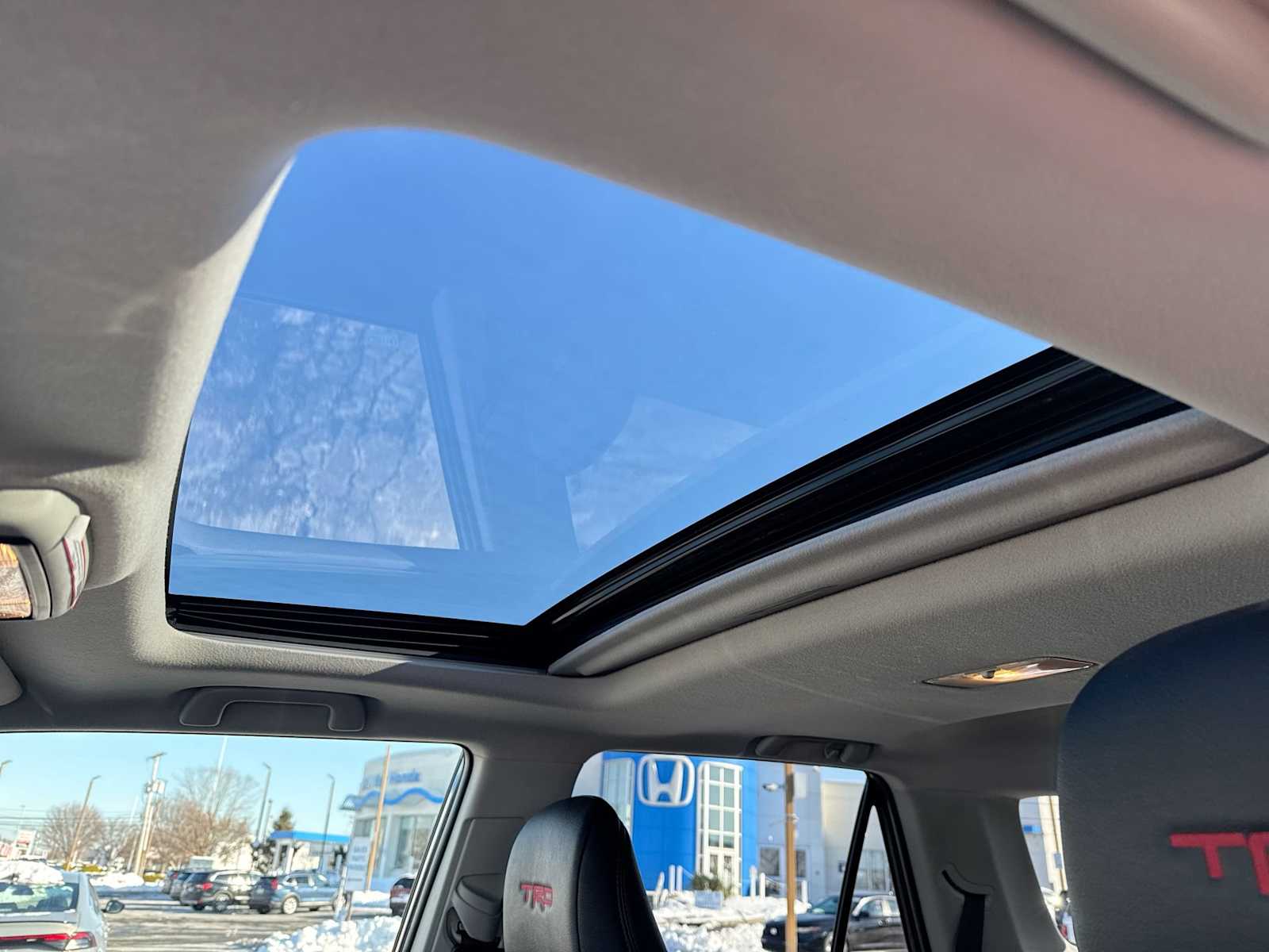 Thumbnail: 2022 Toyota 4Runner - 23