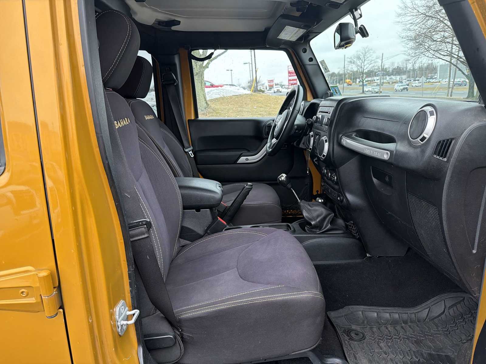 Thumbnail: 2014 Jeep Wrangler - 15