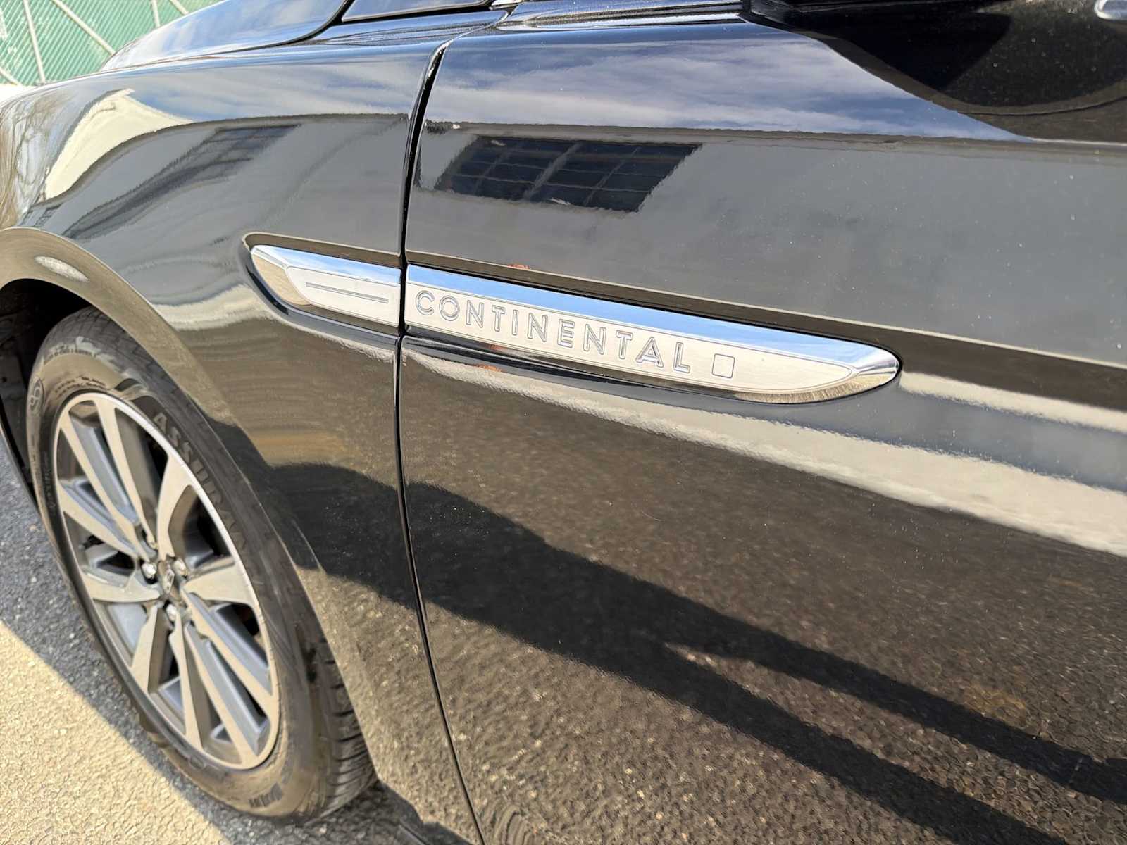 Thumbnail: 2020 Lincoln Continental - 18