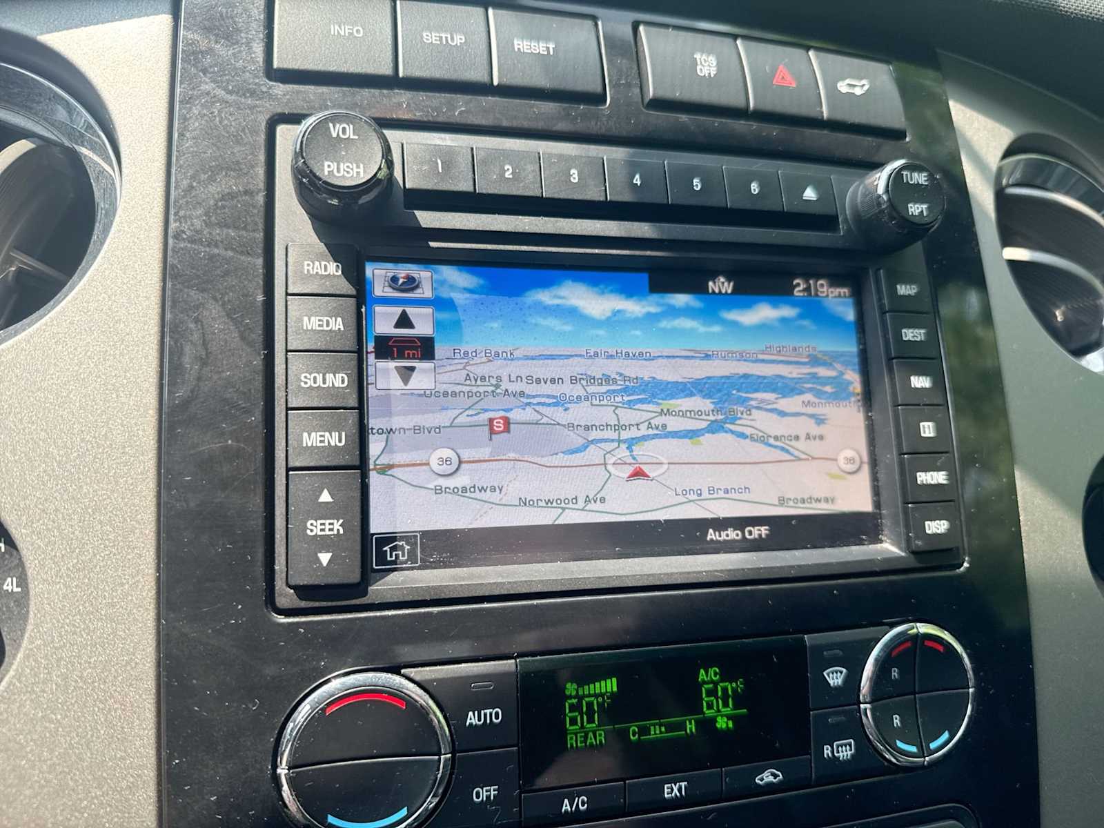 2013 Ford Expedition Limited 21