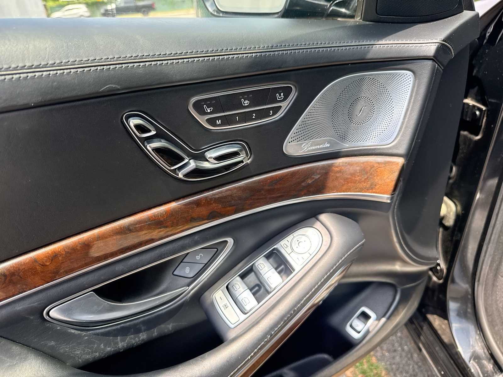 Thumbnail: 2015 Mercedes-Benz S-Class - 22