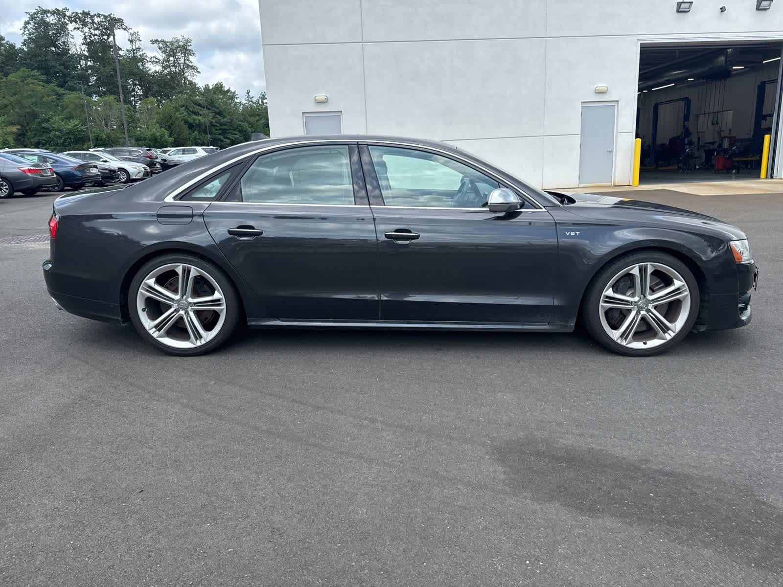 Thumbnail: 2015 Audi S8 - 6
