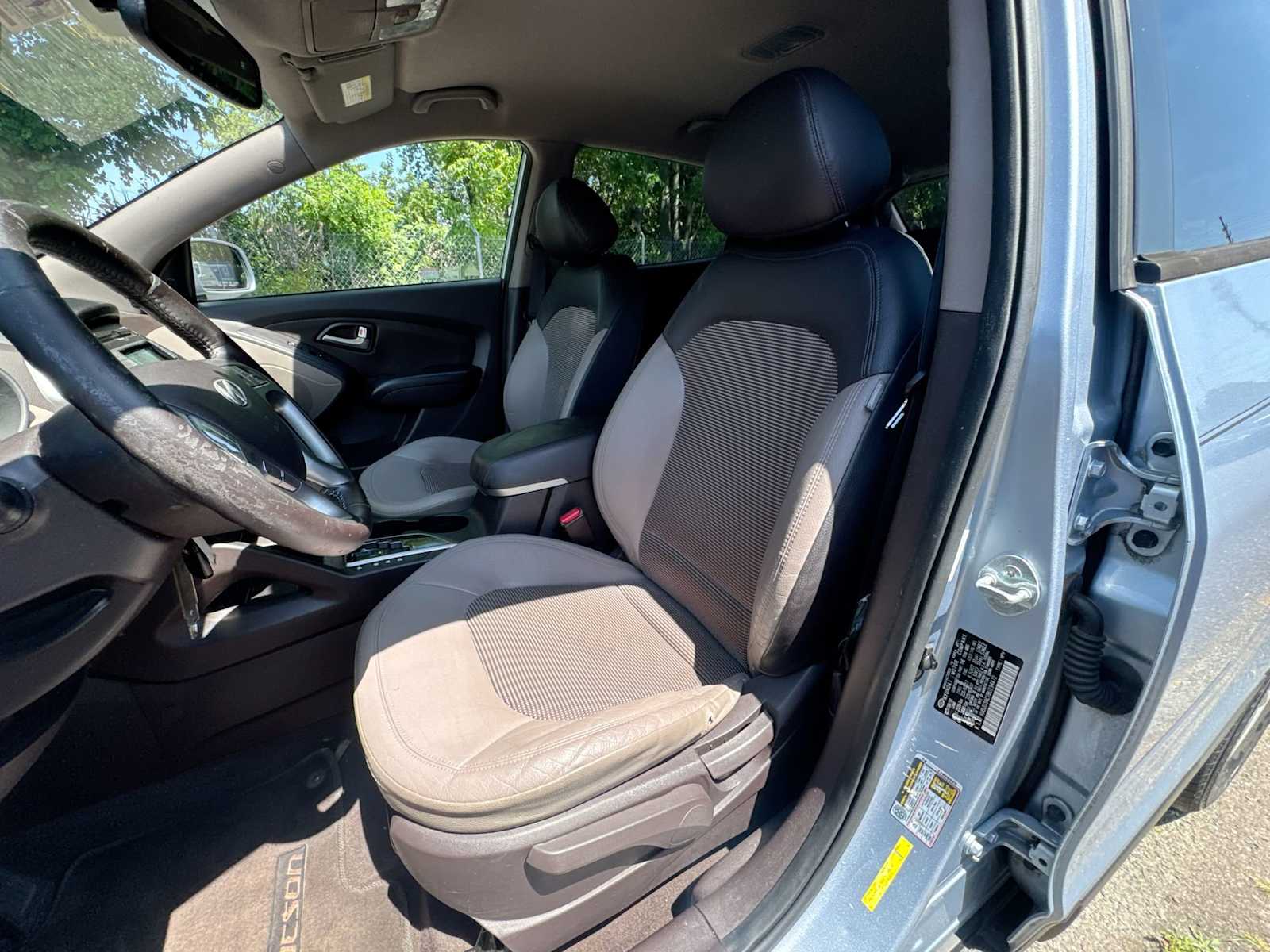Thumbnail: 2011 Hyundai Tucson - 21