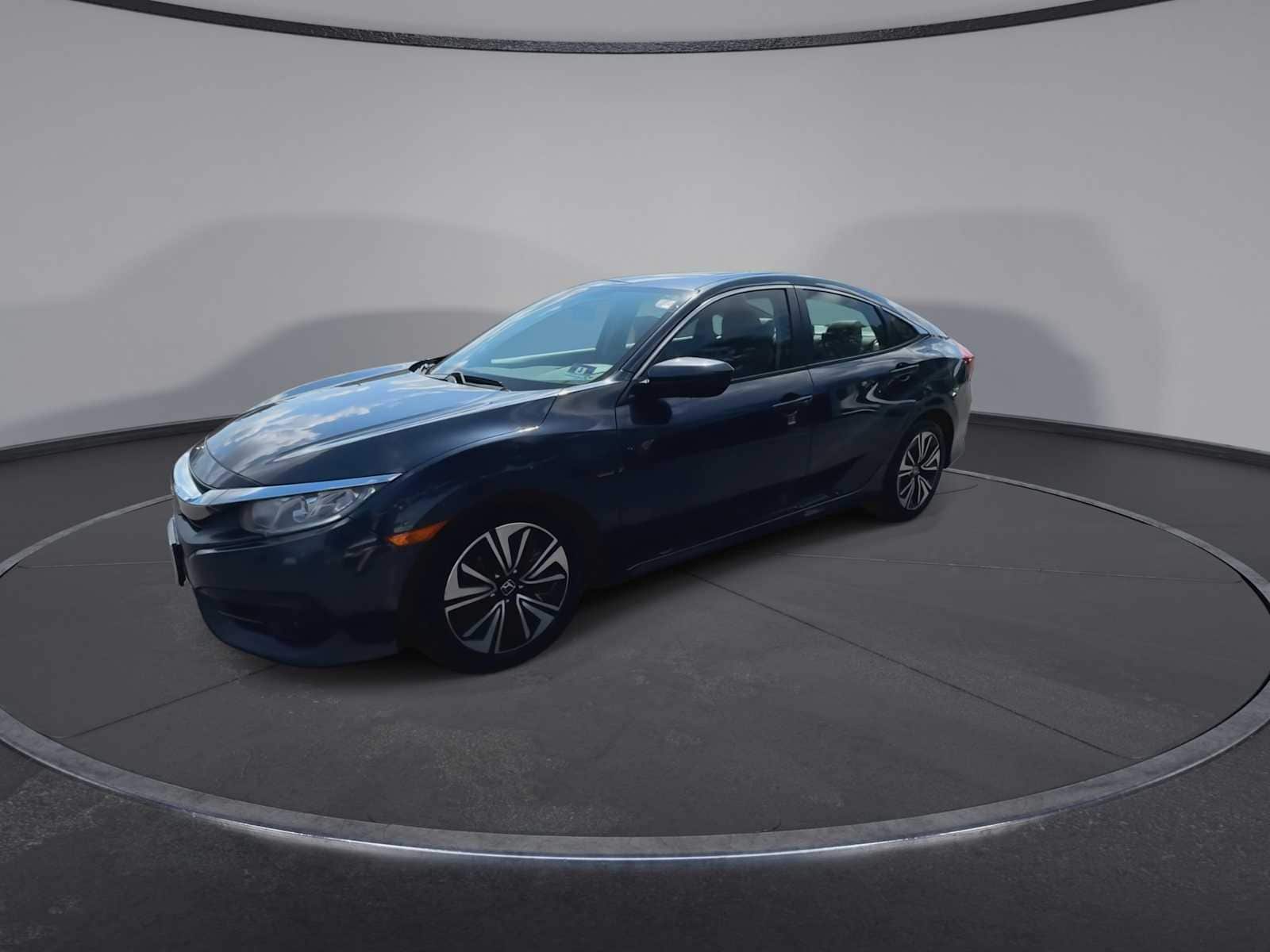 Thumbnail: 2017 Honda Civic - 4