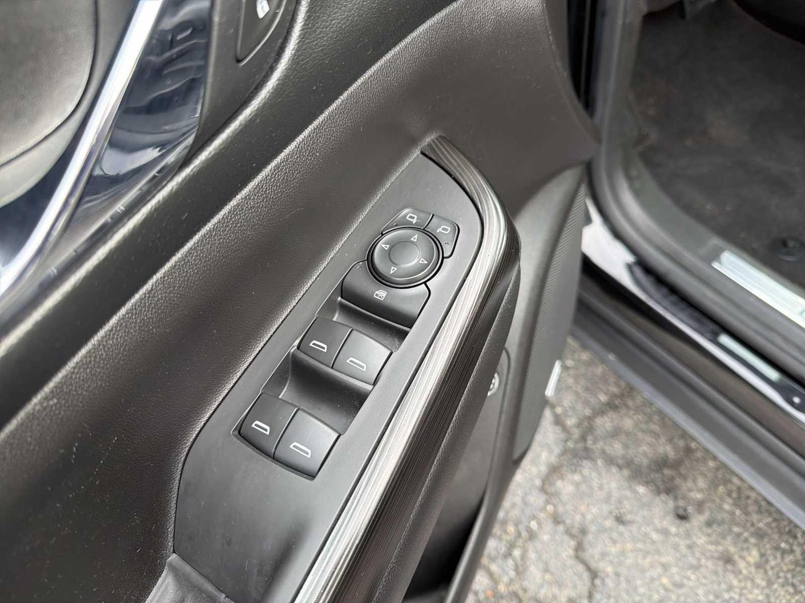 Thumbnail: 2018 GMC Acadia - 22