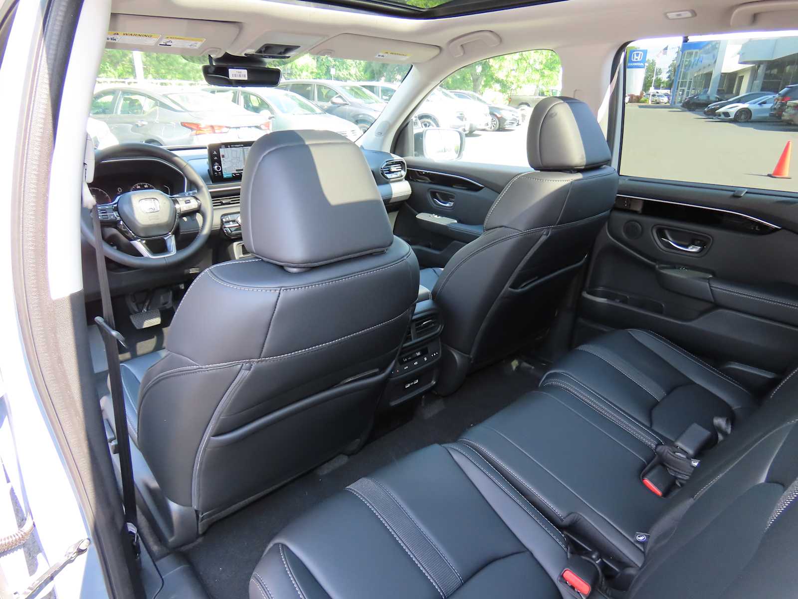 Thumbnail: 2025 Honda Pilot - 15