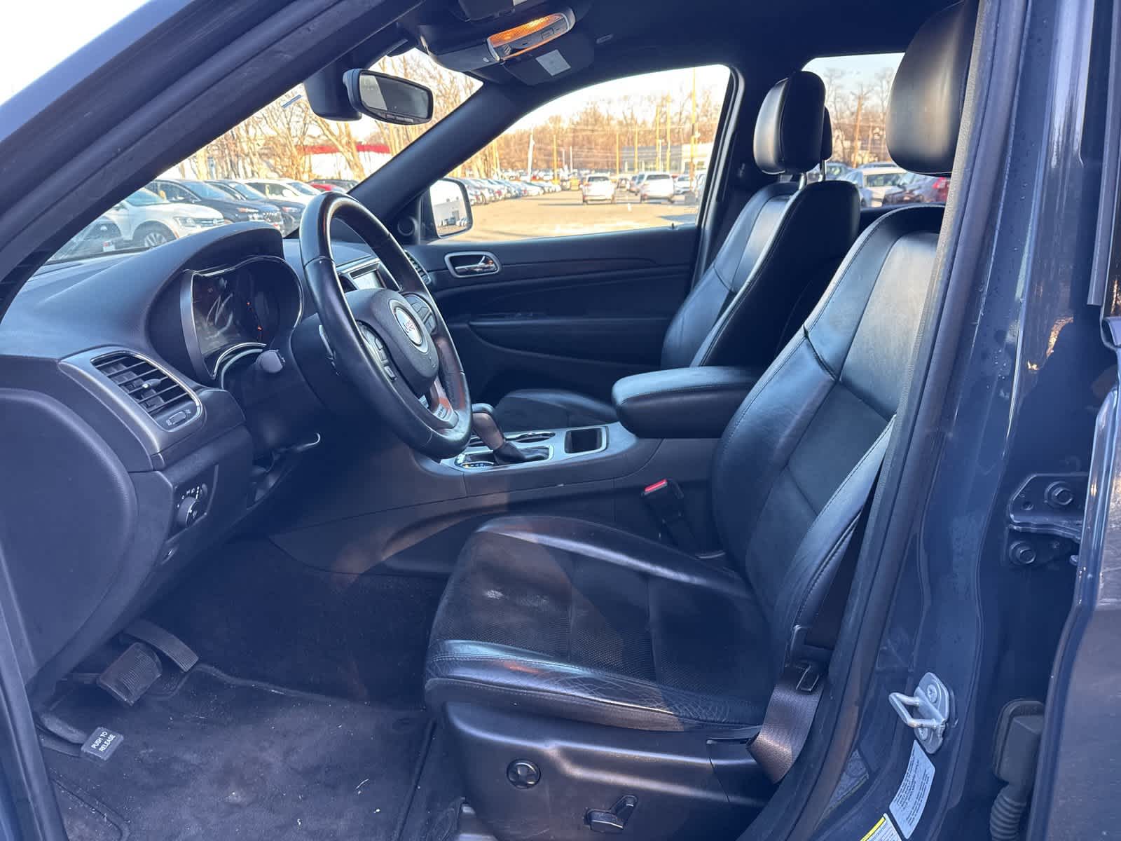 Thumbnail: 2017 Jeep Grand Cherokee - 12