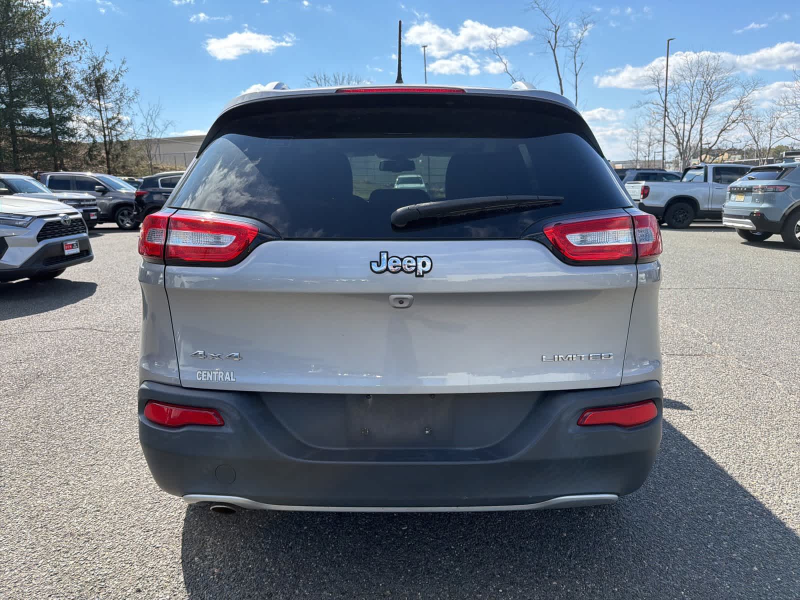 Thumbnail: 2015 Jeep Cherokee - 4