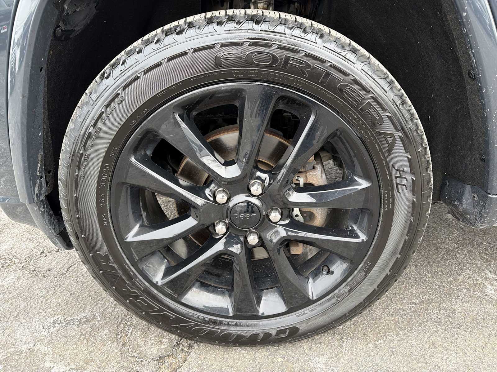 Thumbnail: 2017 Jeep Grand Cherokee - 18