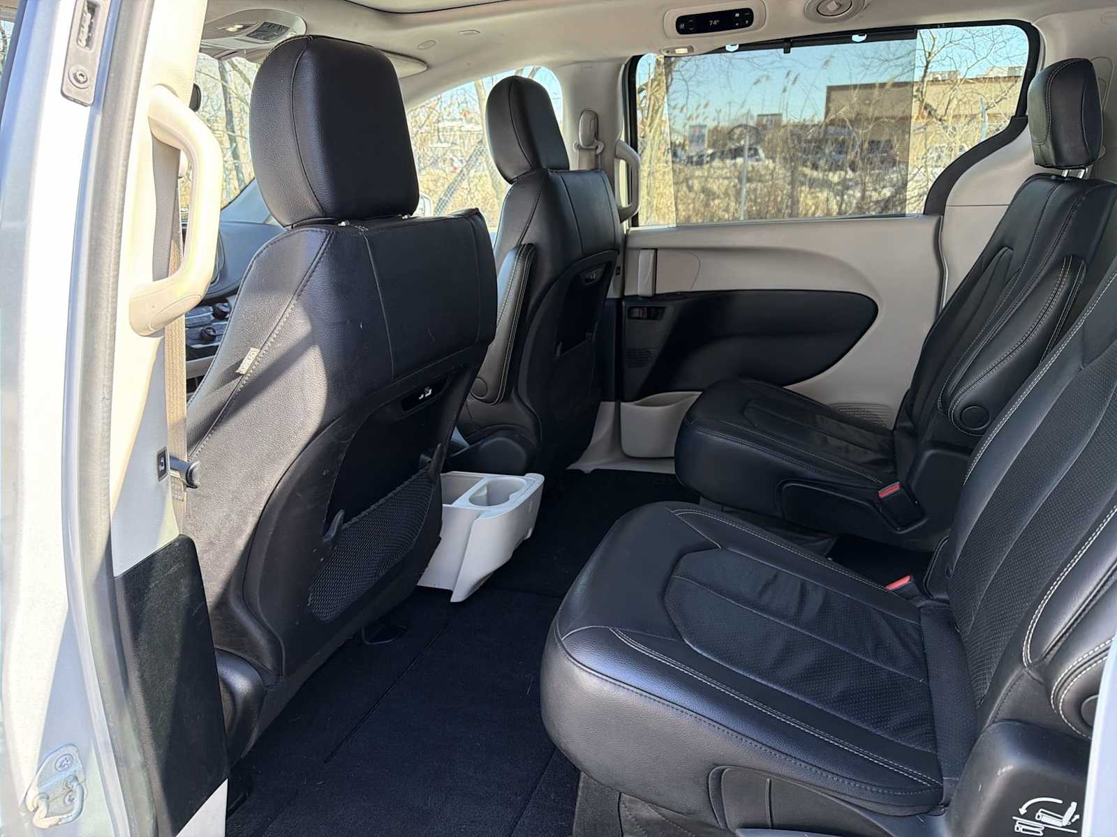 Thumbnail: 2022 Chrysler Pacifica - 12