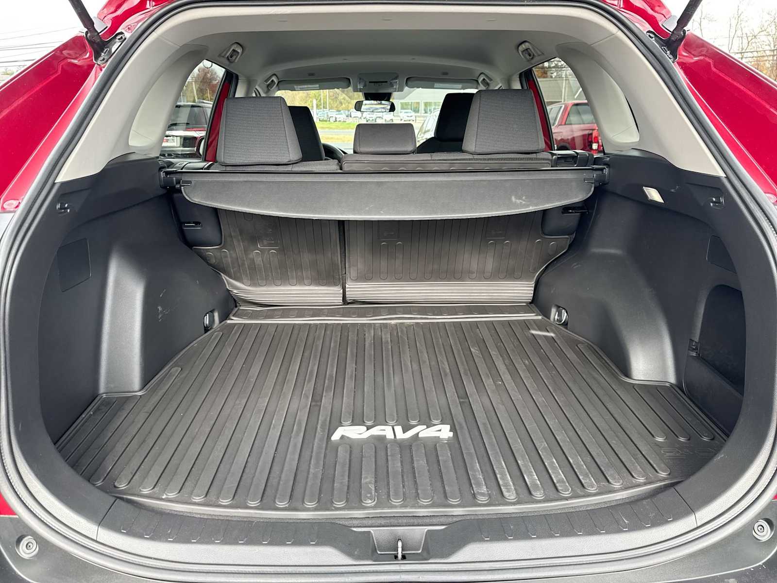 Thumbnail: 2023 Toyota RAV4 - 31