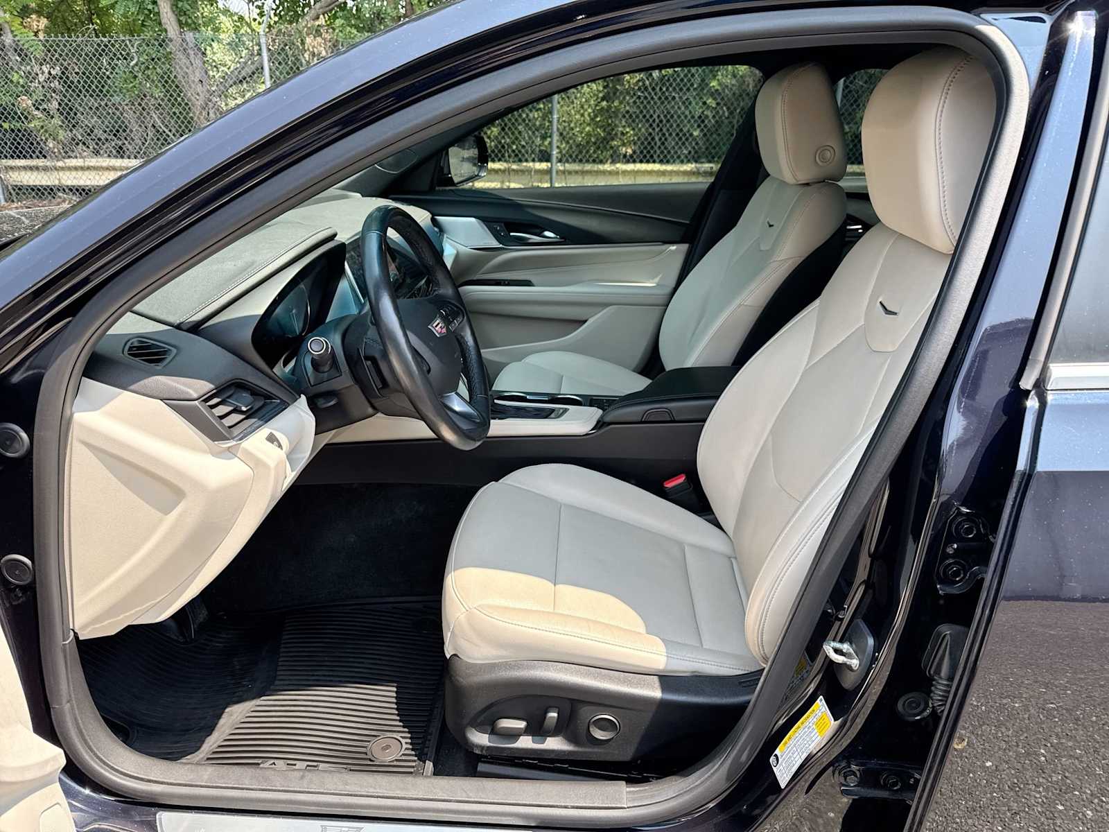 Thumbnail: 2020 Cadillac CT4 - 11
