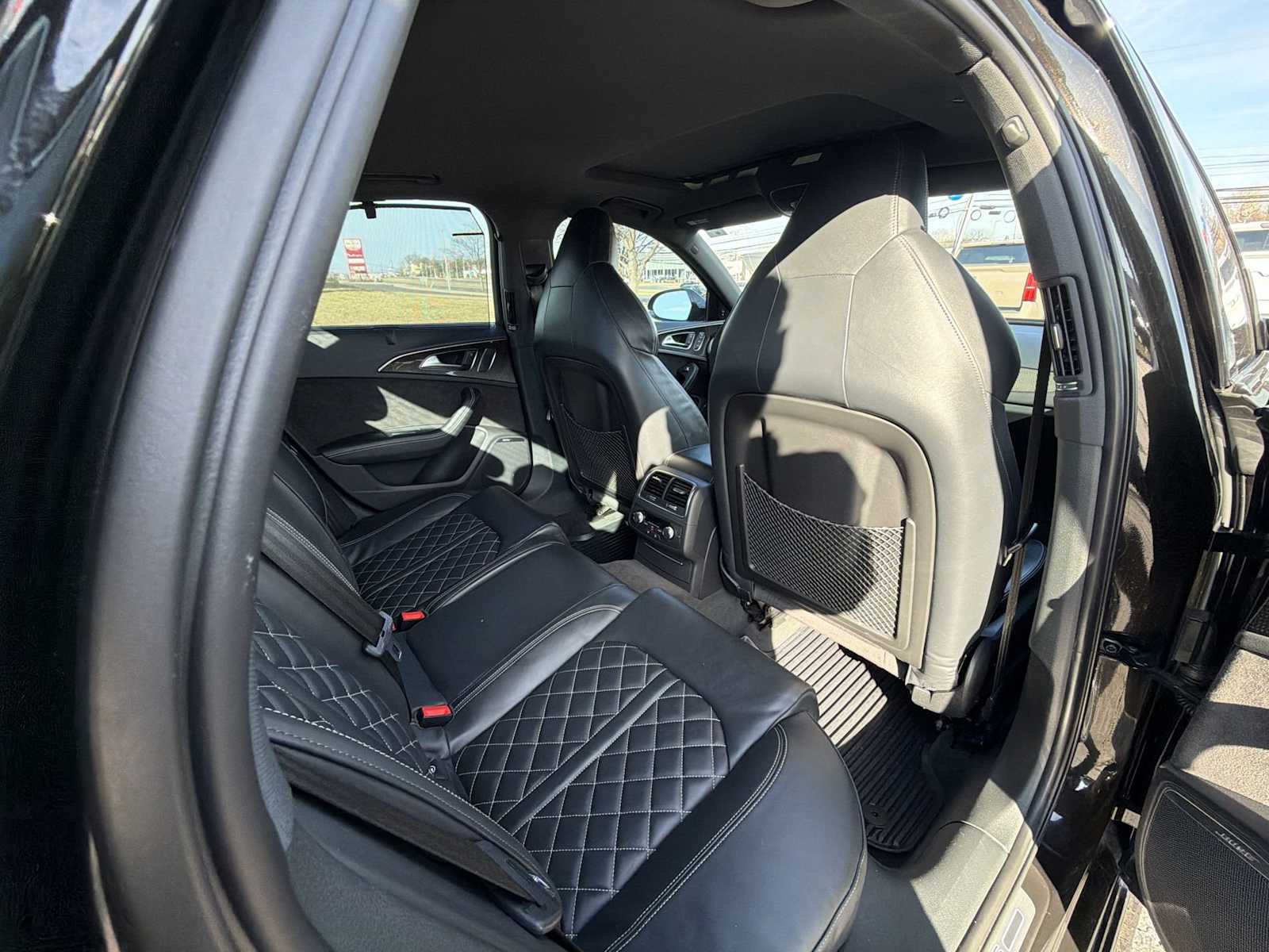 Thumbnail: 2016 Audi S6 - 14