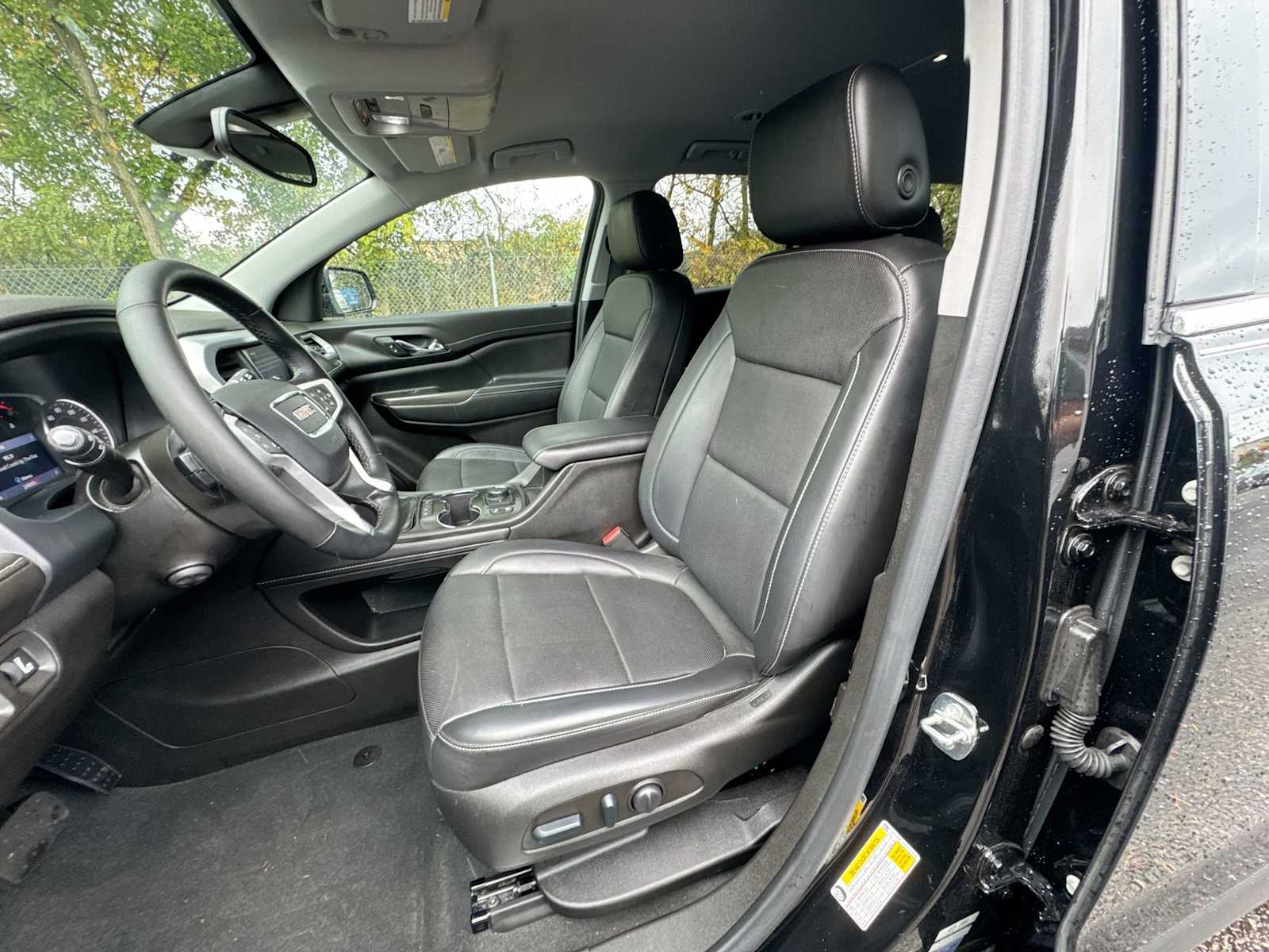 Thumbnail: 2023 GMC Acadia - 21