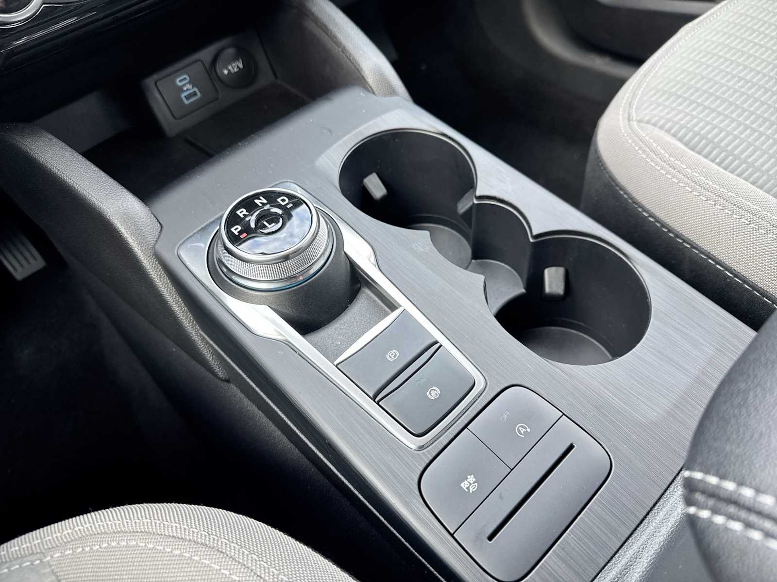 Thumbnail: 2022 Ford Escape - 29