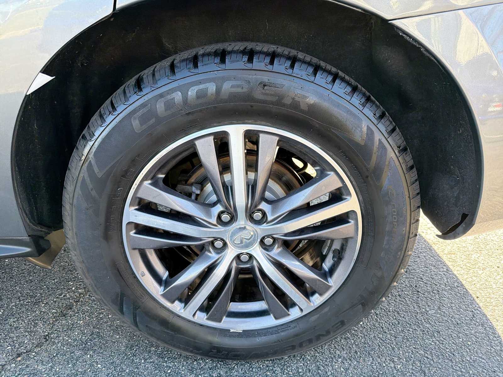 Thumbnail: 2019 INFINITI QX60 - 19